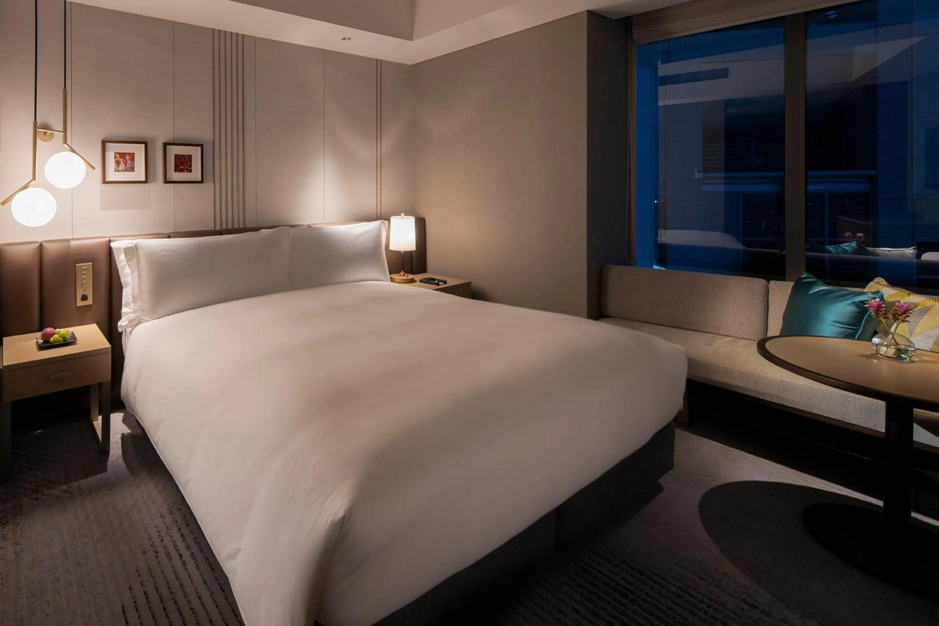 Photo of the whole room, Bed in The Strings by InterContinental, Tokyo by IHG