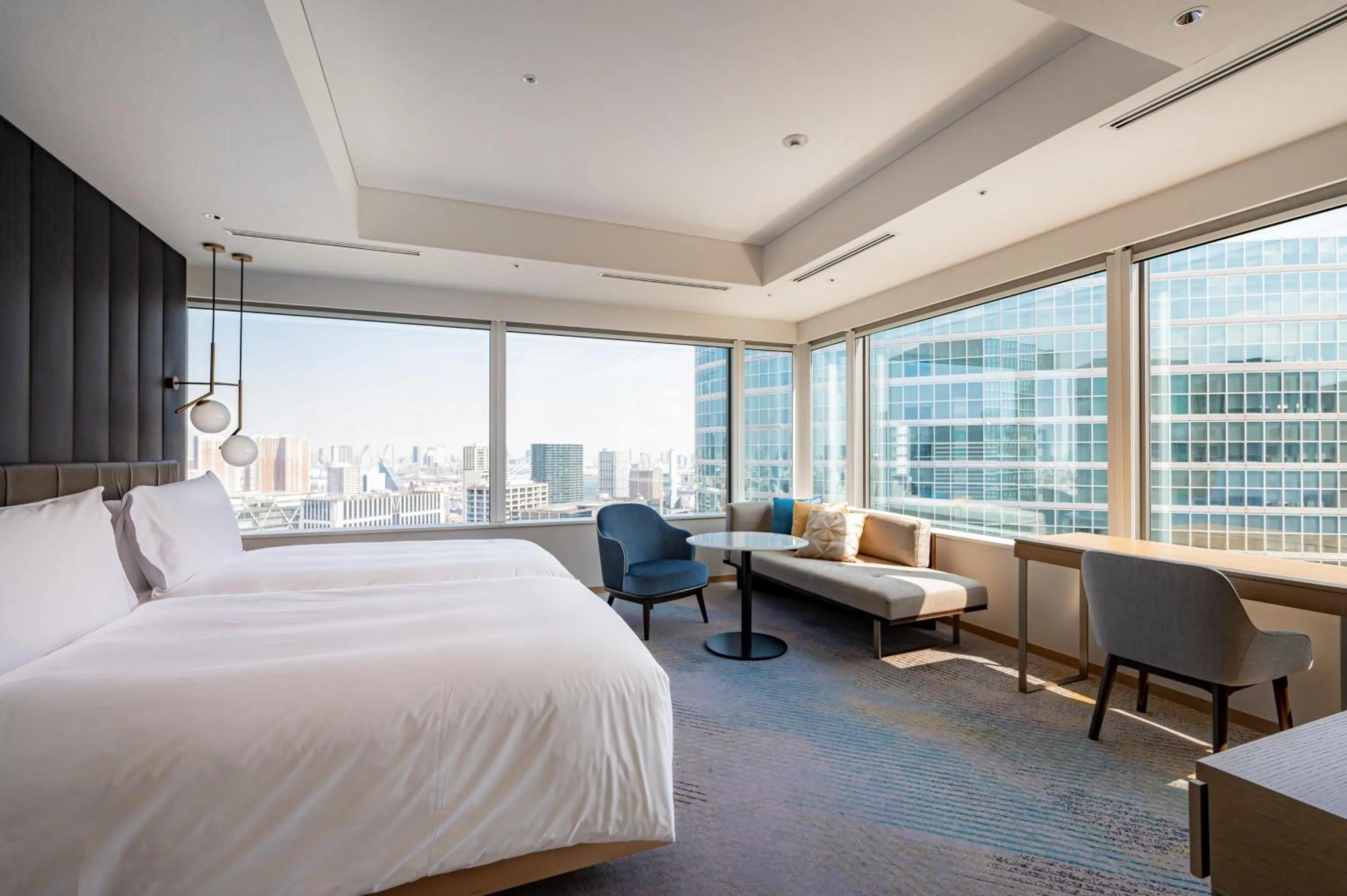 Photo of the whole room, Bed in The Strings by InterContinental, Tokyo by IHG