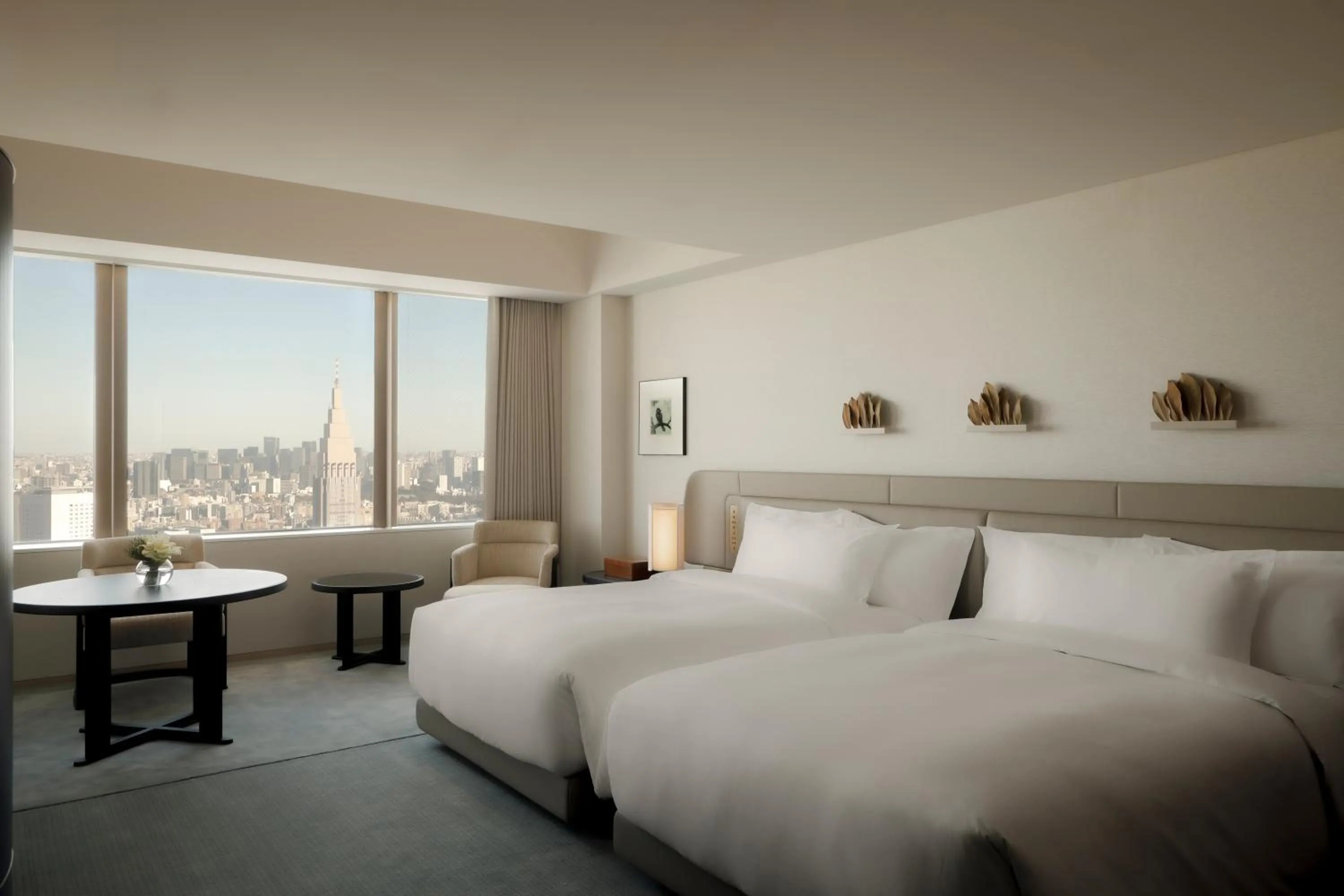 Photo of the whole room, Bed in Park Hyatt Tokyo