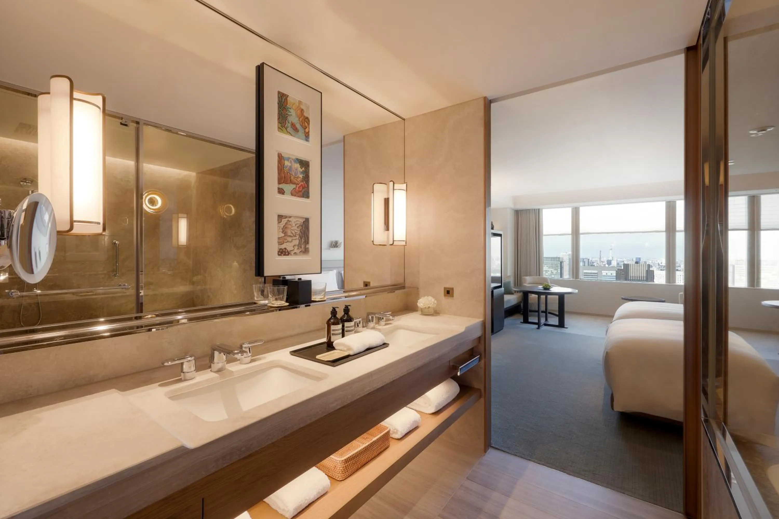 Bathroom, Bed in Park Hyatt Tokyo