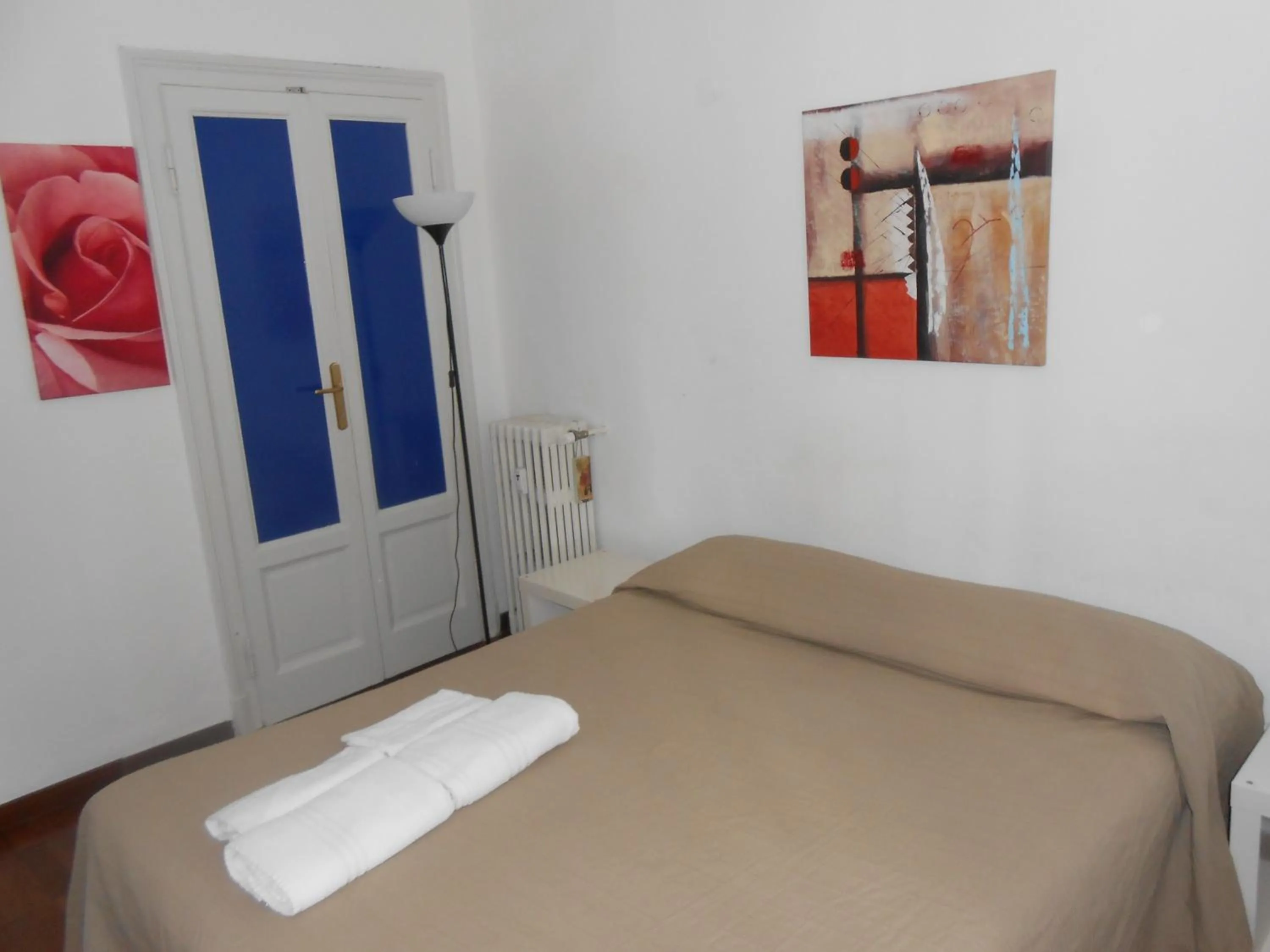 Triple Room with Shared Bathroom in Aldebaran