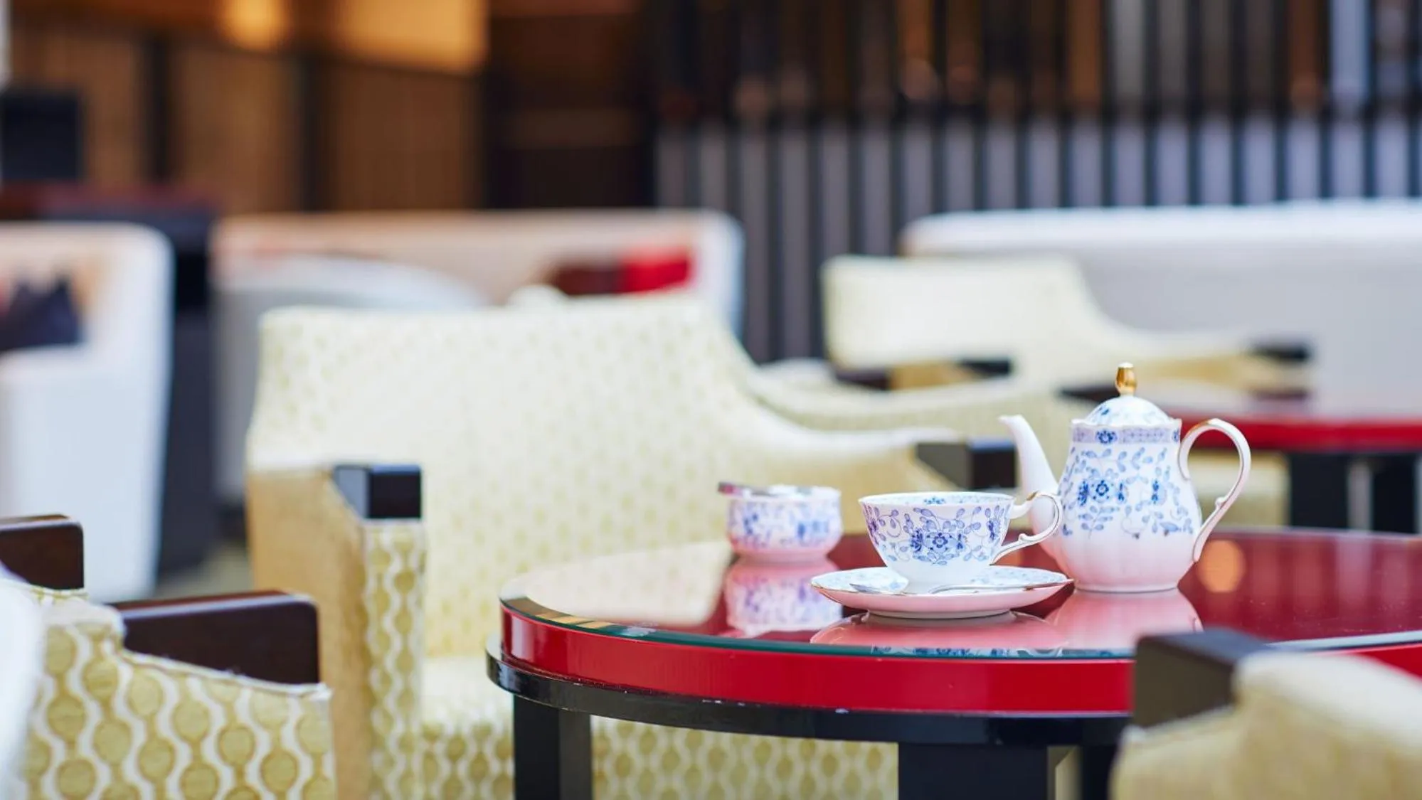 Lounge or bar in Miyako Hotel Kyoto Hachijo