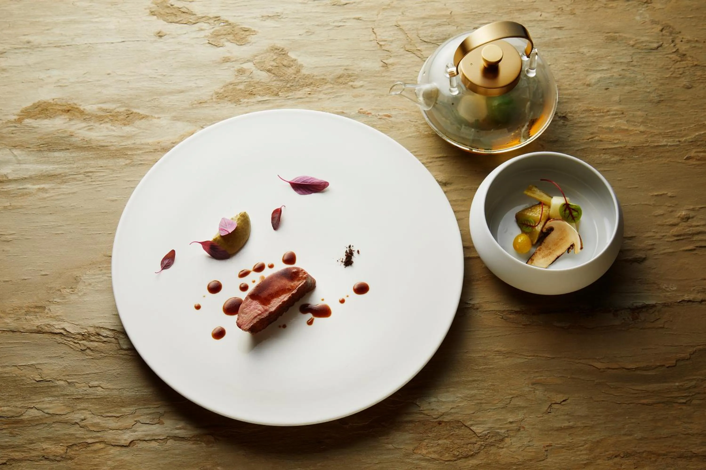 Restaurant/places to eat in Shangri-La Tokyo