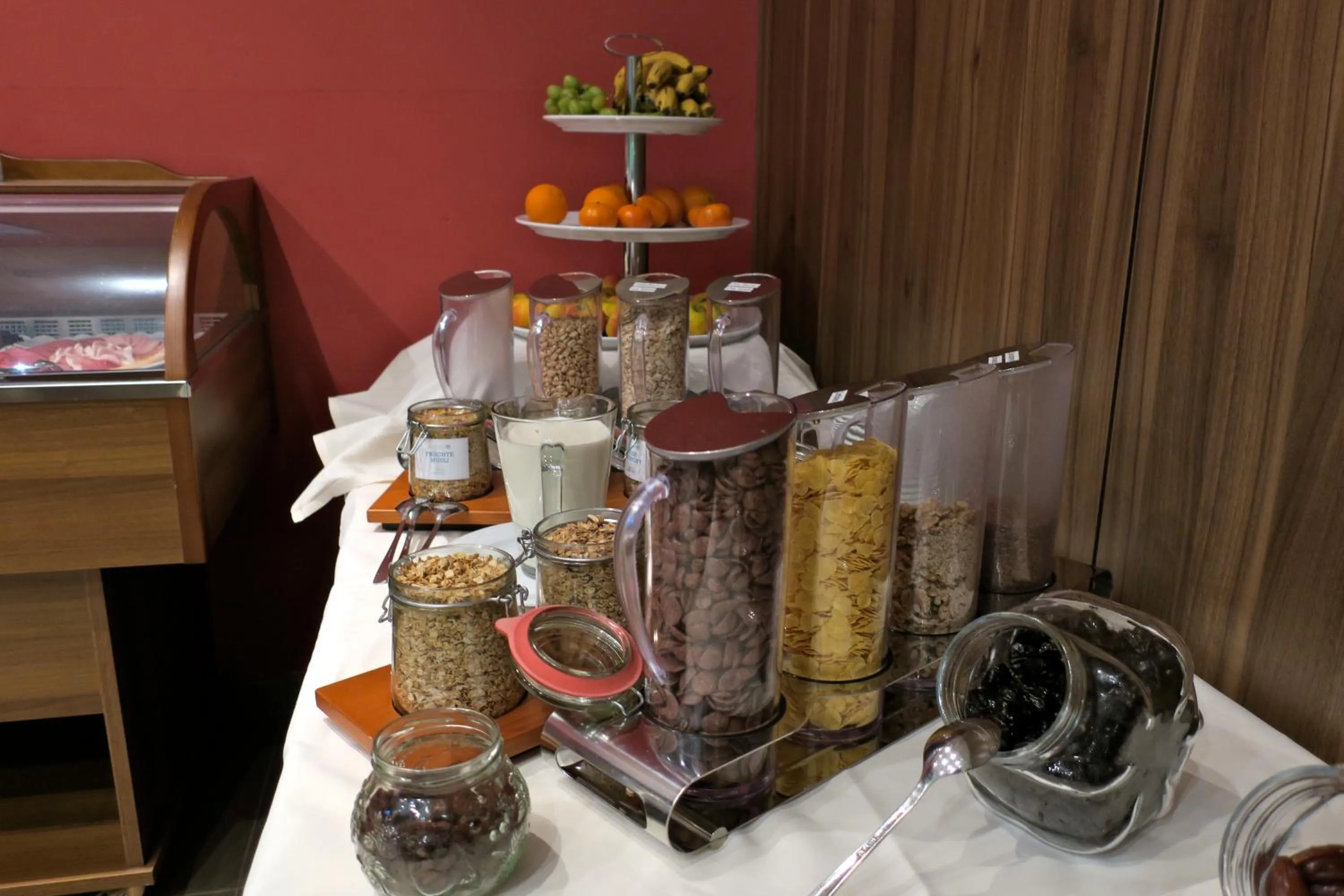 Breakfast in Hotel absolute