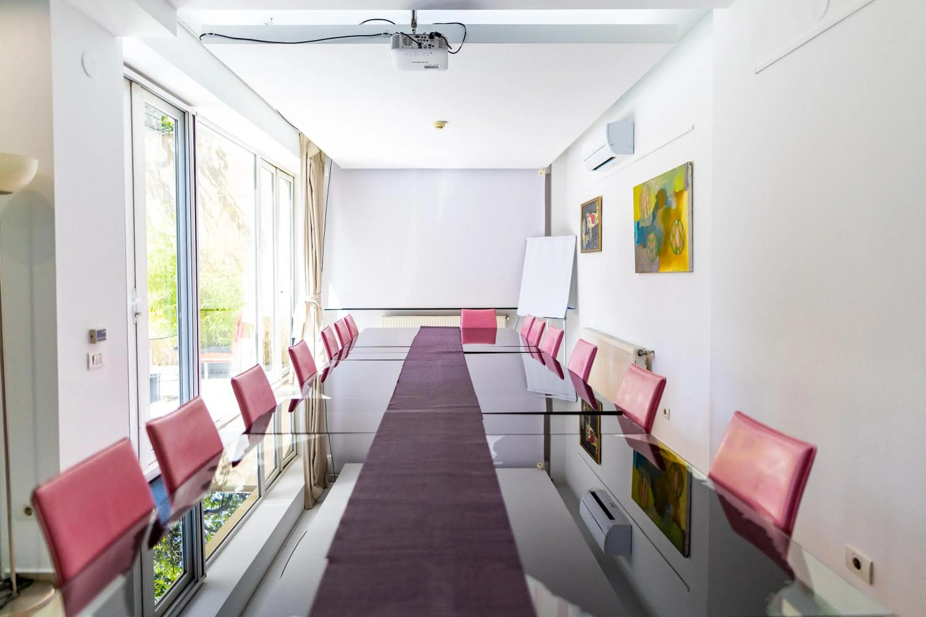 TV and multimedia in Christina Hotel