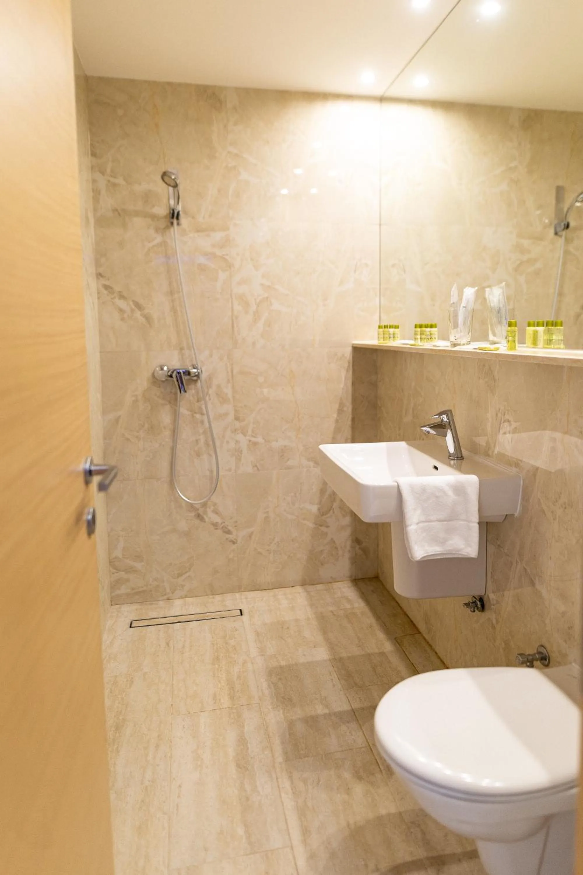 Shower in Christina Hotel