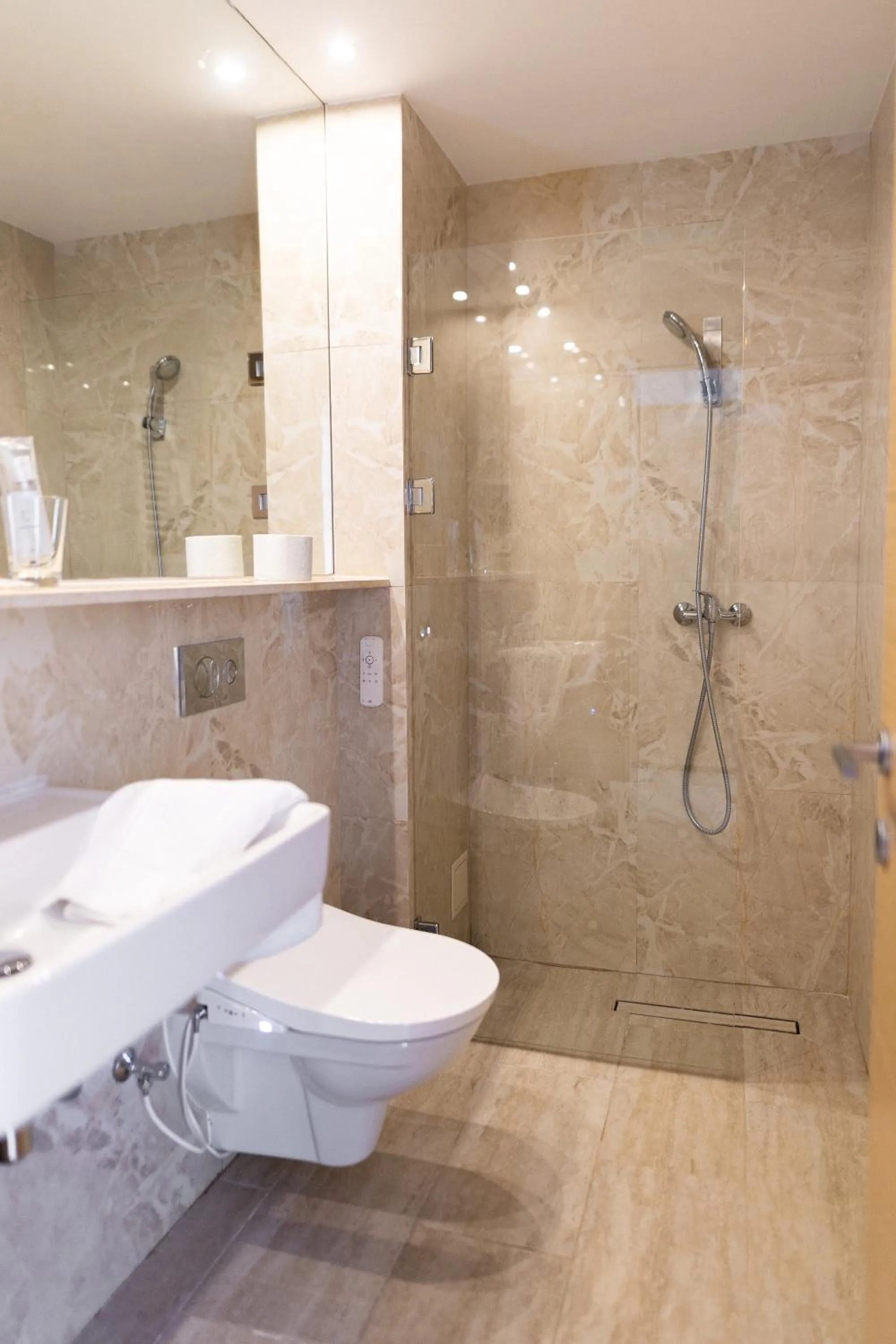 Shower in Christina Hotel