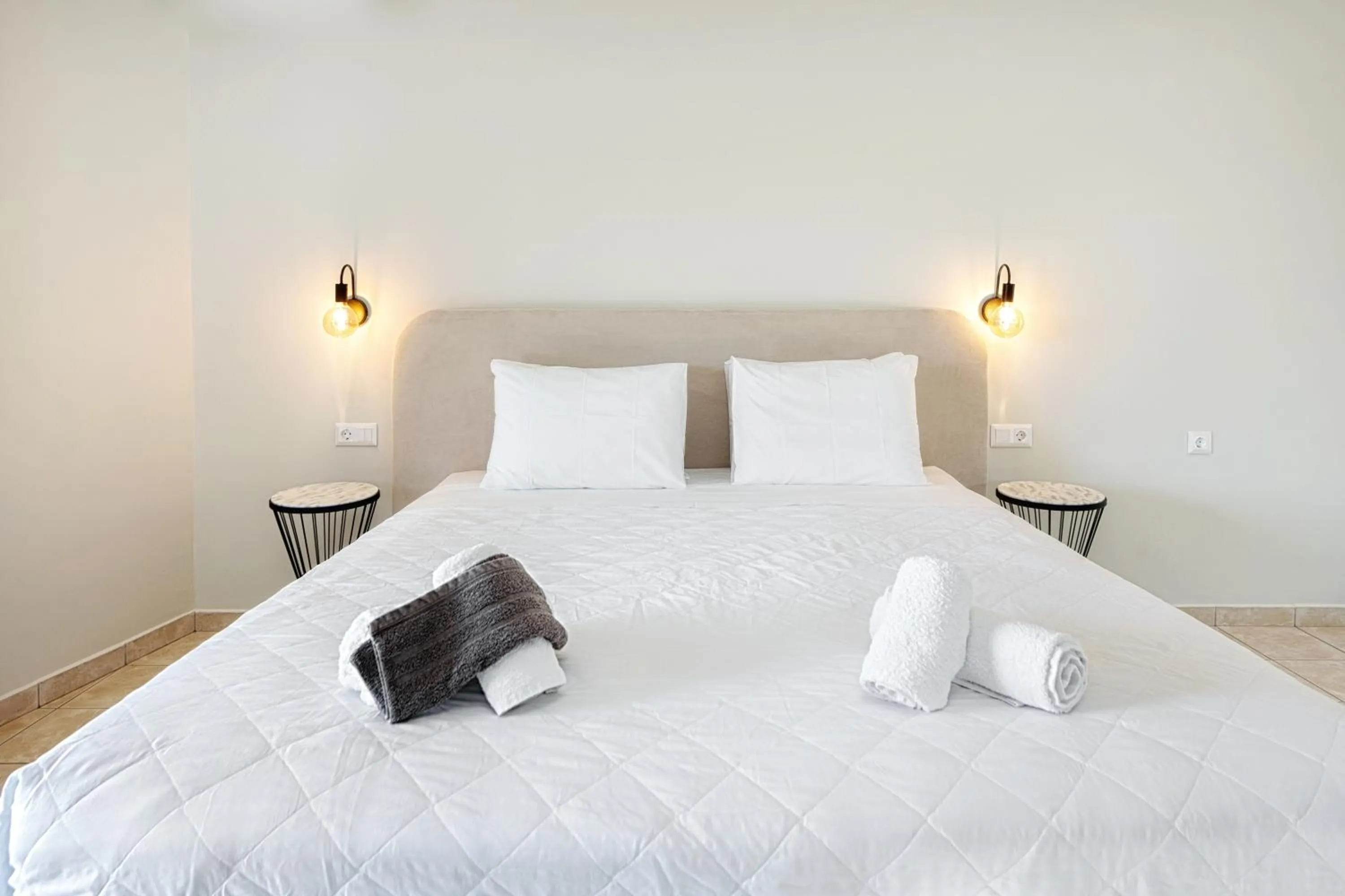 Bed in Dominoes Corfu