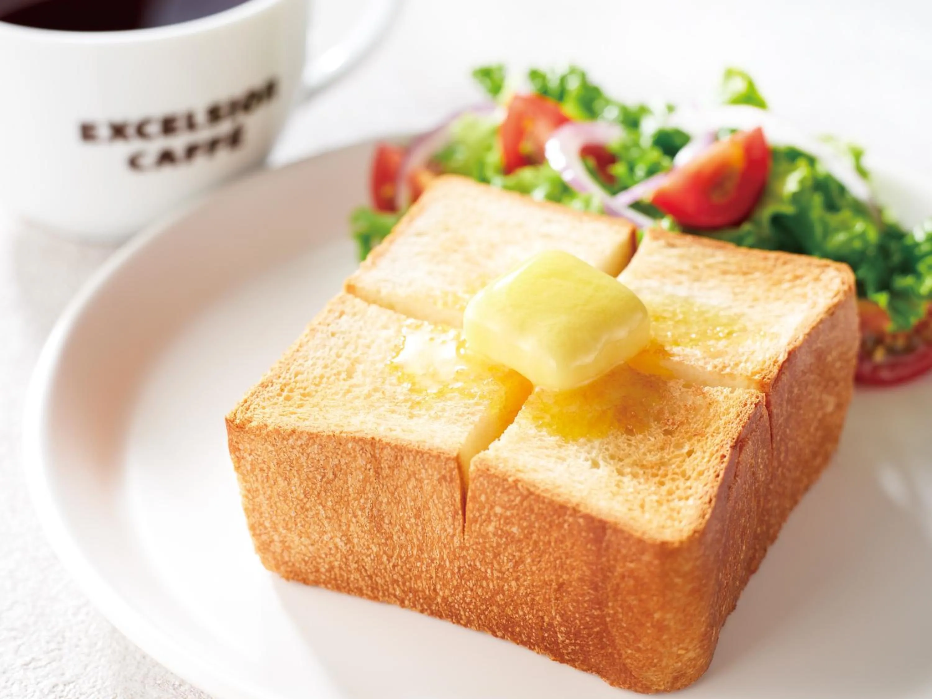 Breakfast in the b akasaka-mitsuke