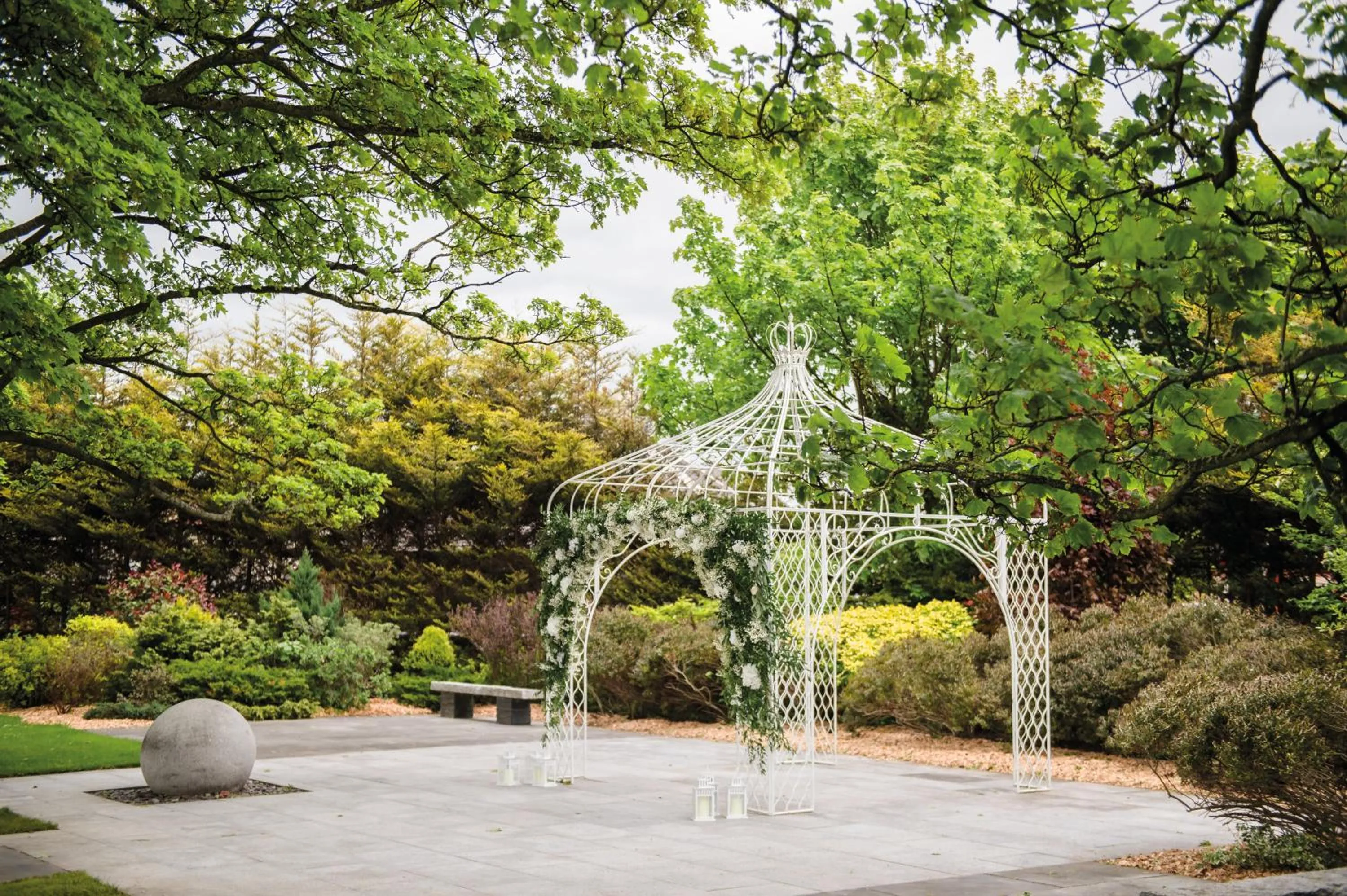 Day in Carlton Hotel