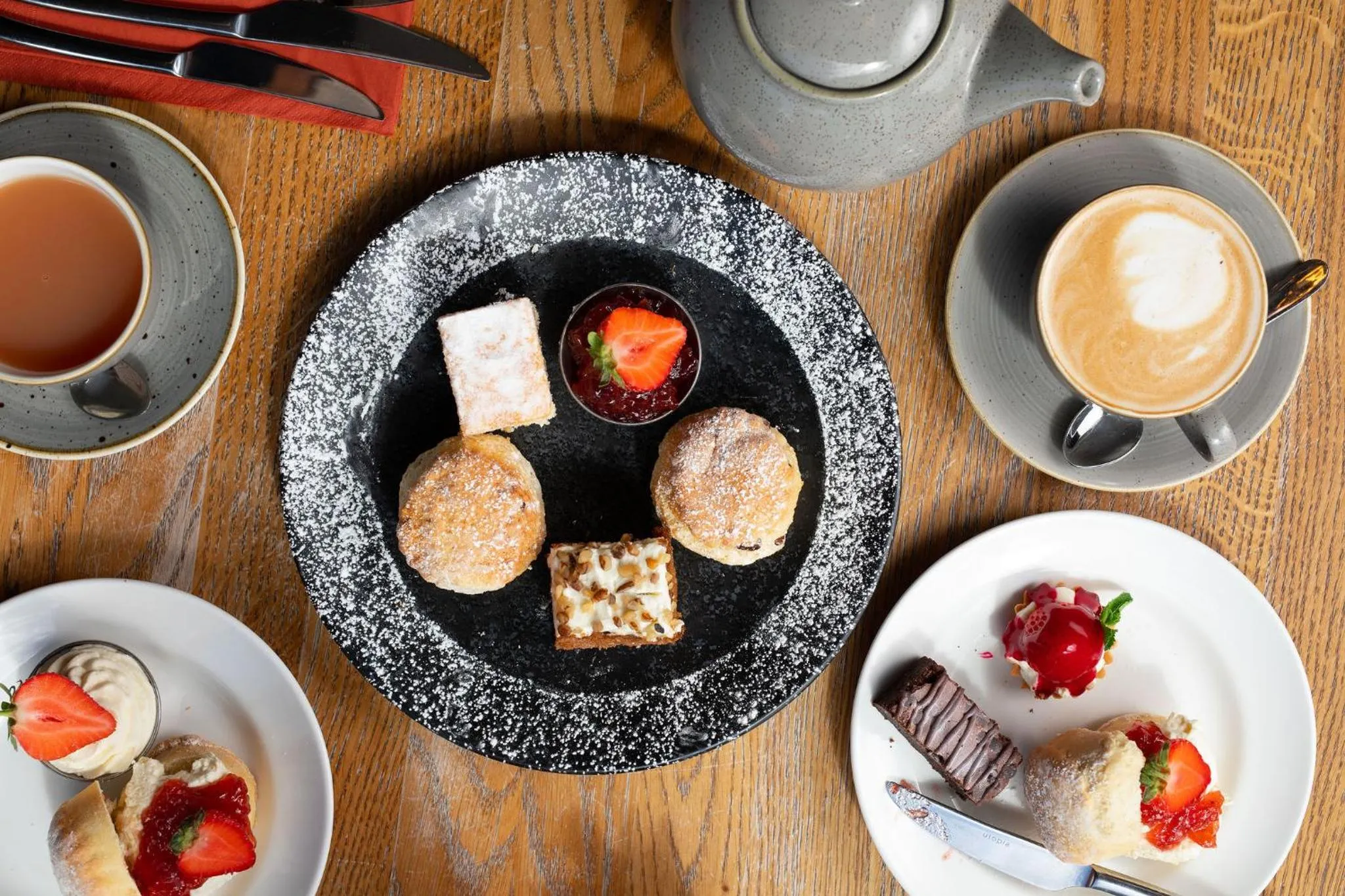 Restaurant/places to eat in Carlton Hotel