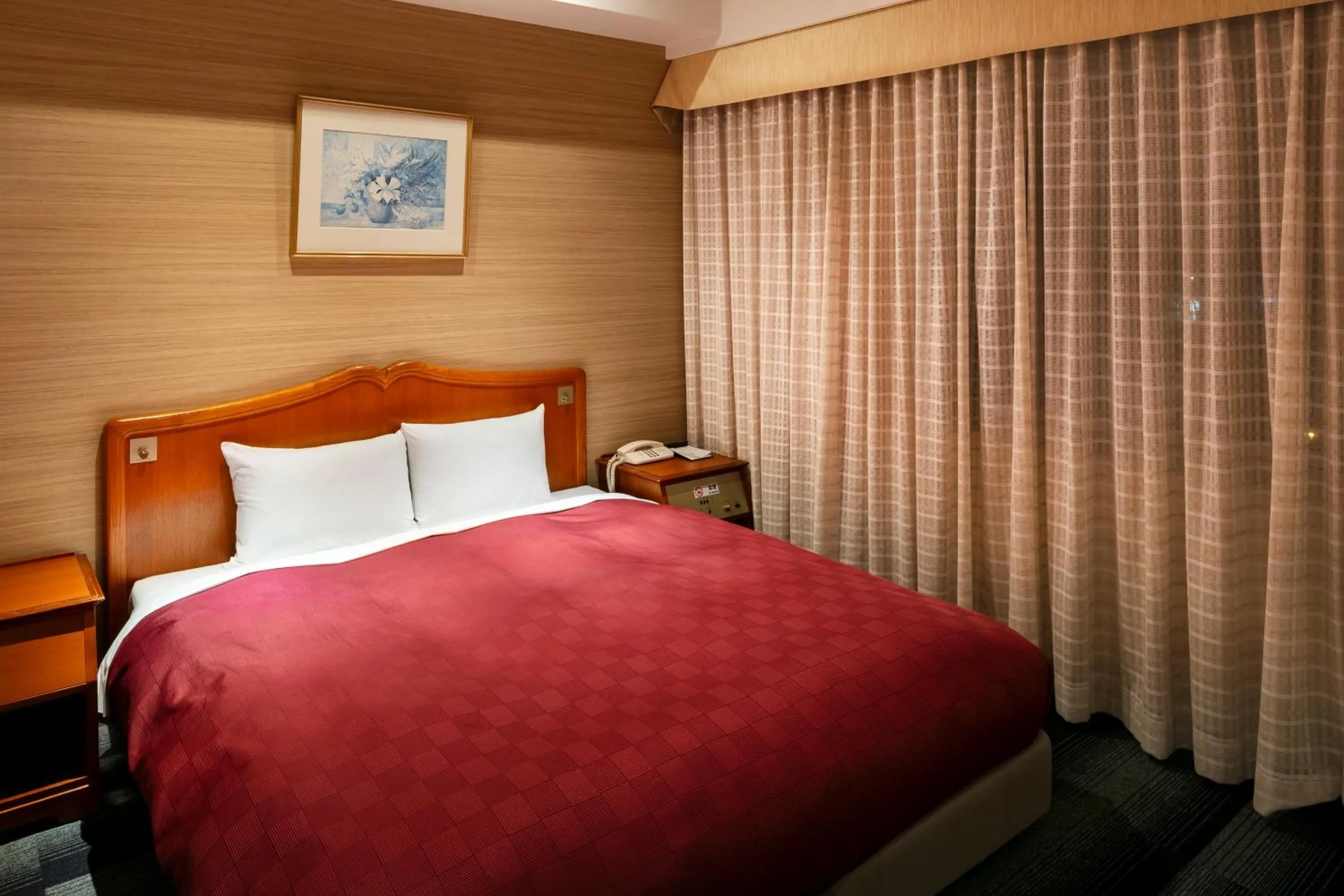 Bed in Narita Gateway Hotel