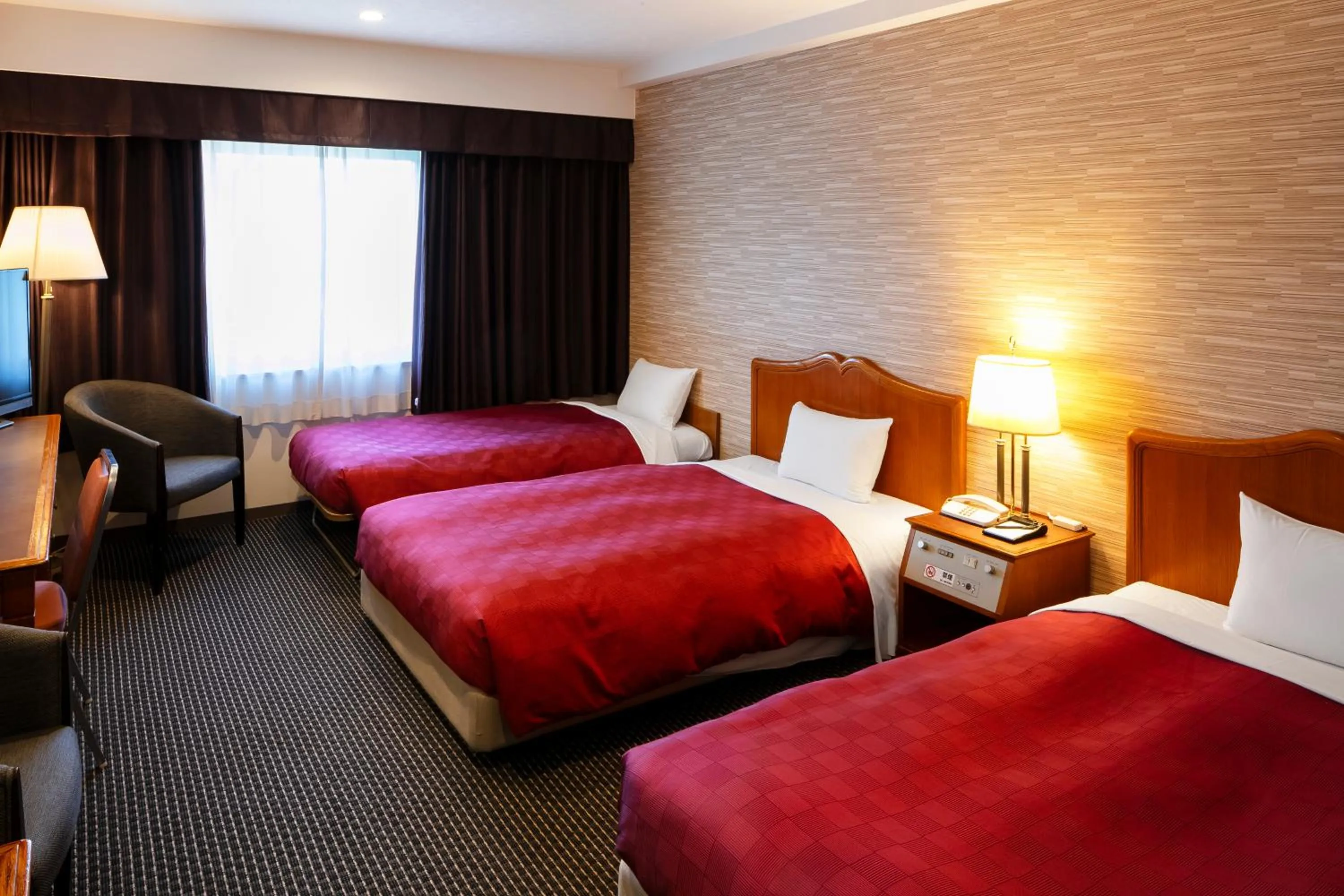 Bed in Narita Gateway Hotel