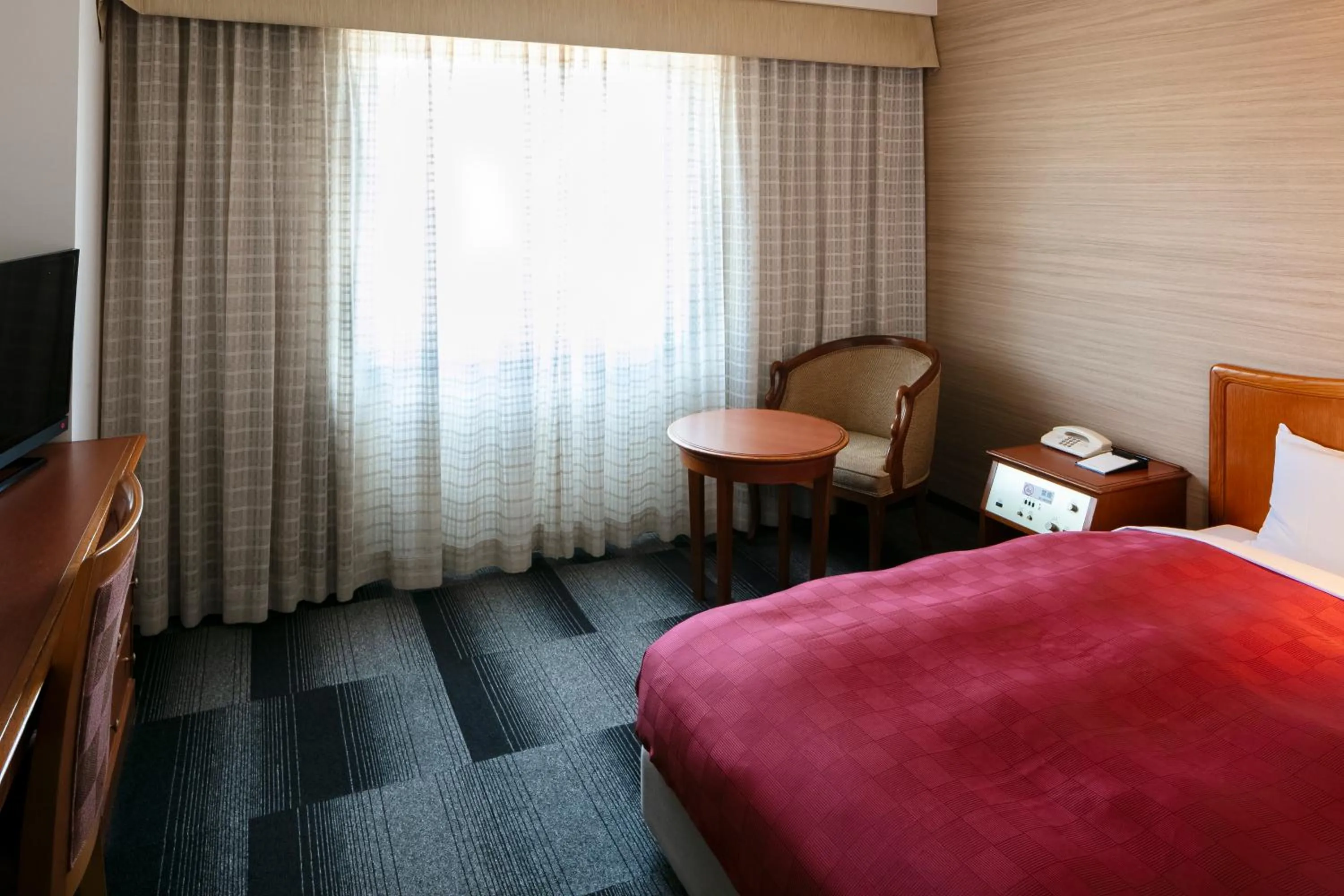 Bed in Narita Gateway Hotel