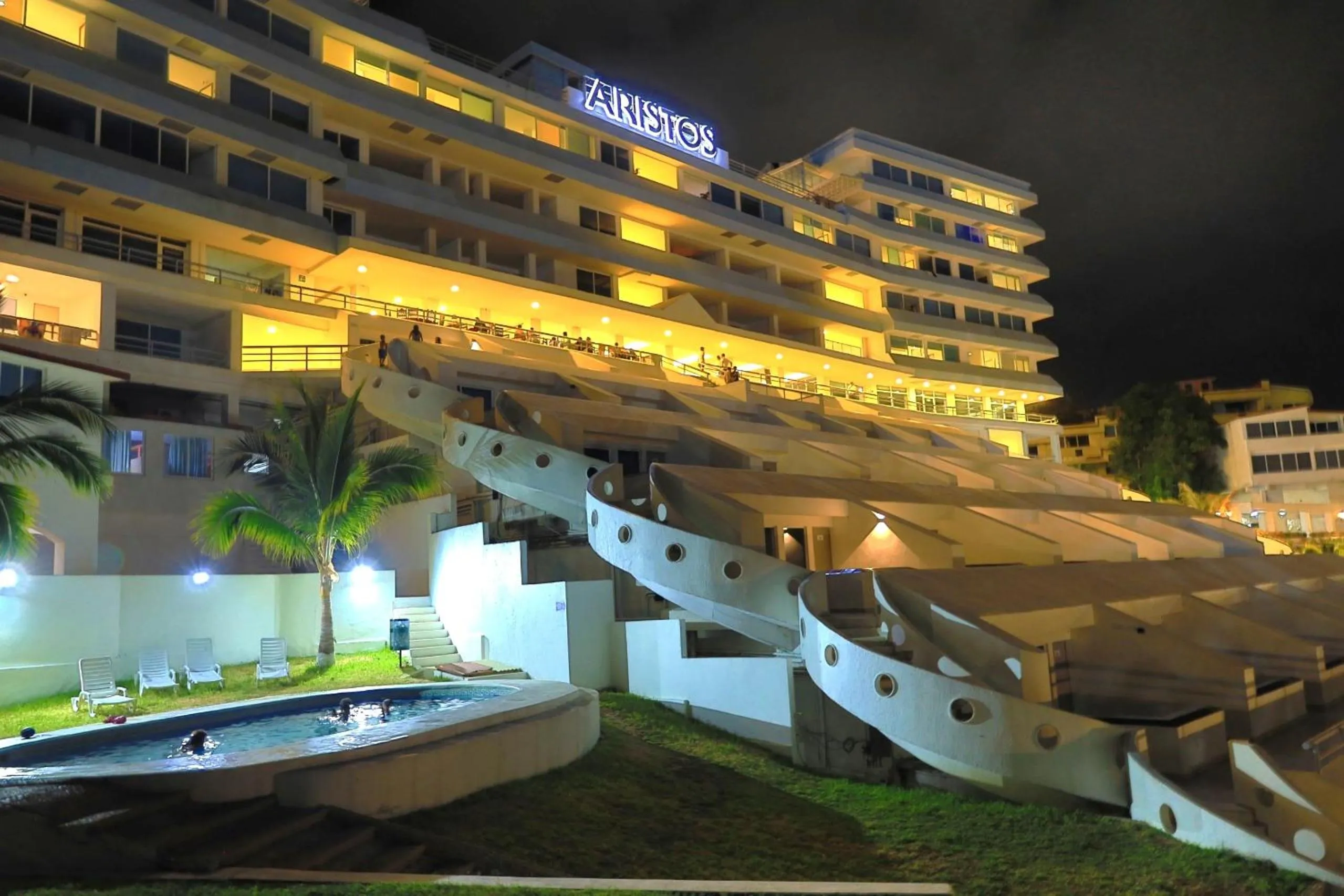 Property building in Hotel Aristos Acapulco