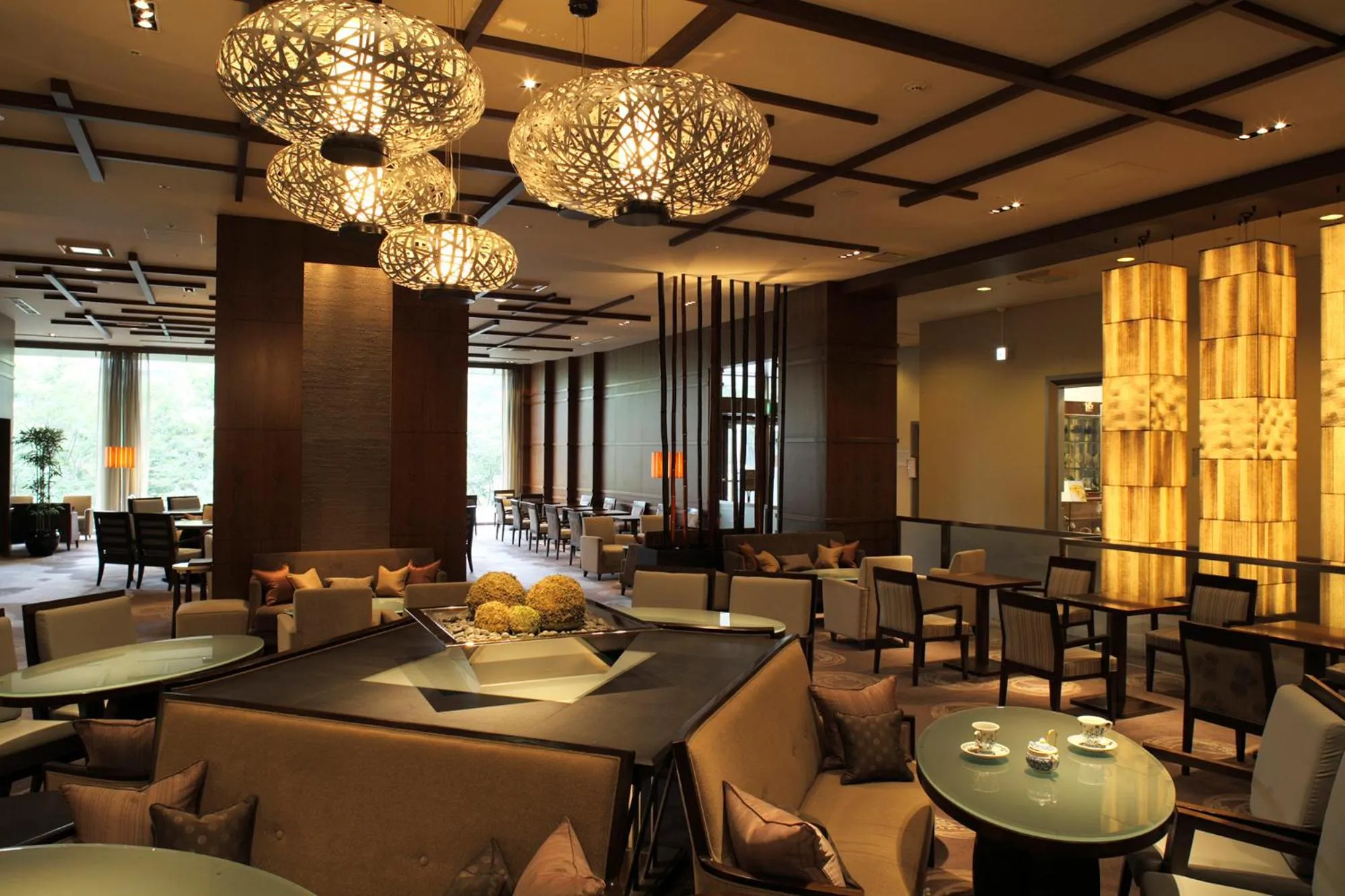 Lounge or bar in Keio Plaza Hotel Tokyo