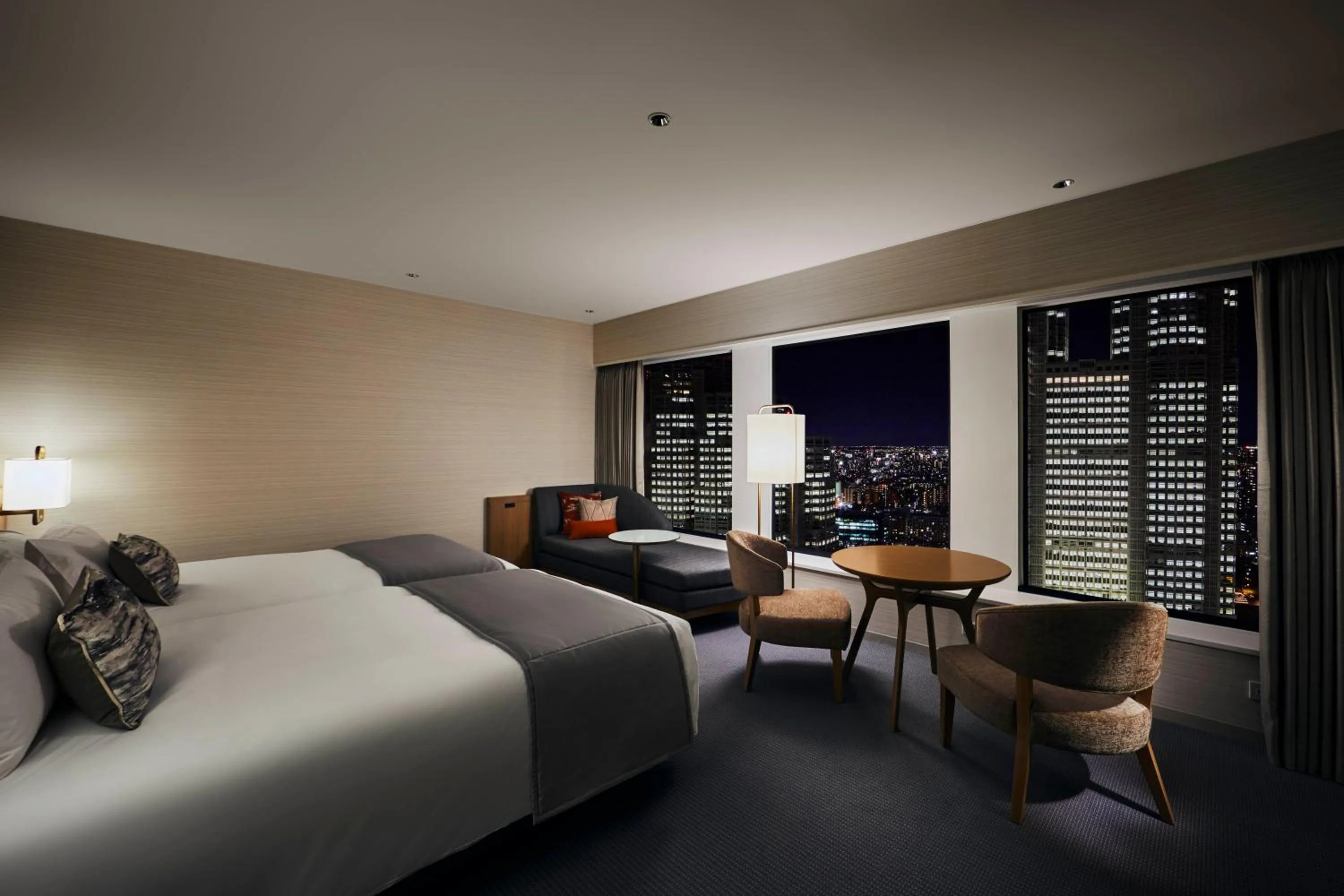 Photo of the whole room, Bed in Keio Plaza Hotel Tokyo