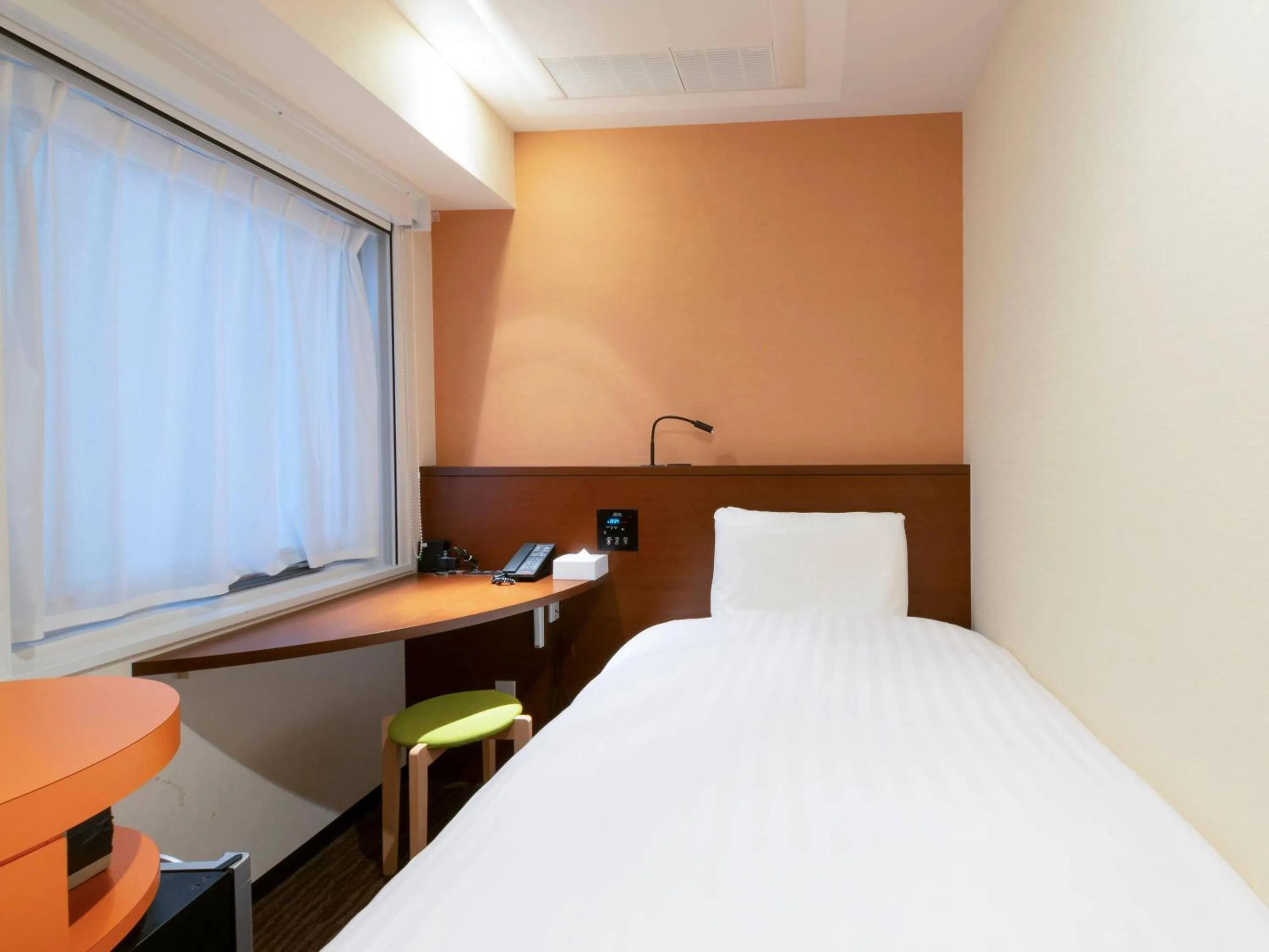 Bedroom, Bed in Comfort Inn Tokyo Roppongi