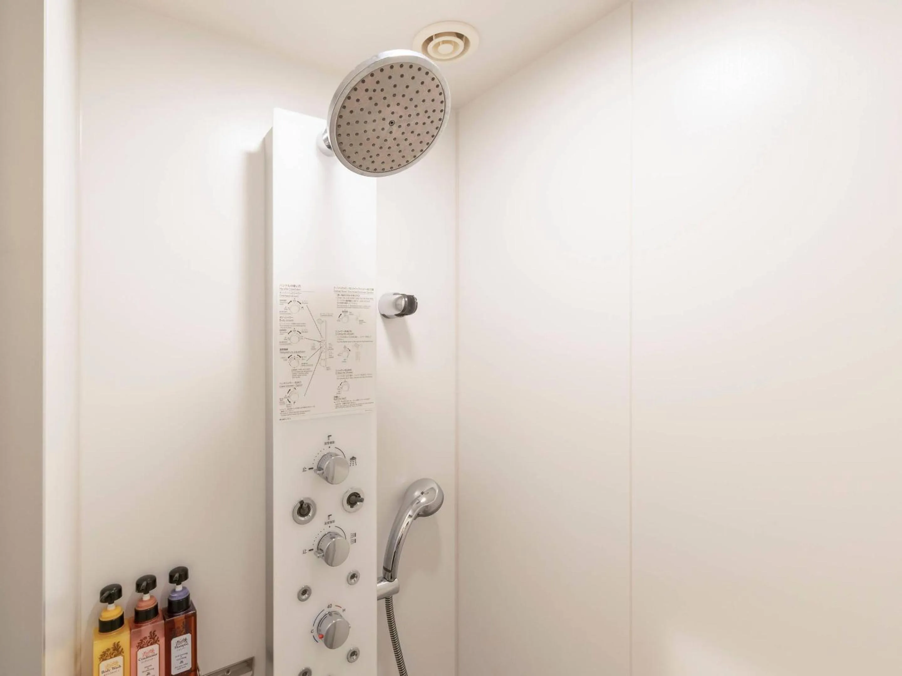 Bedroom in Comfort Inn Tokyo Roppongi