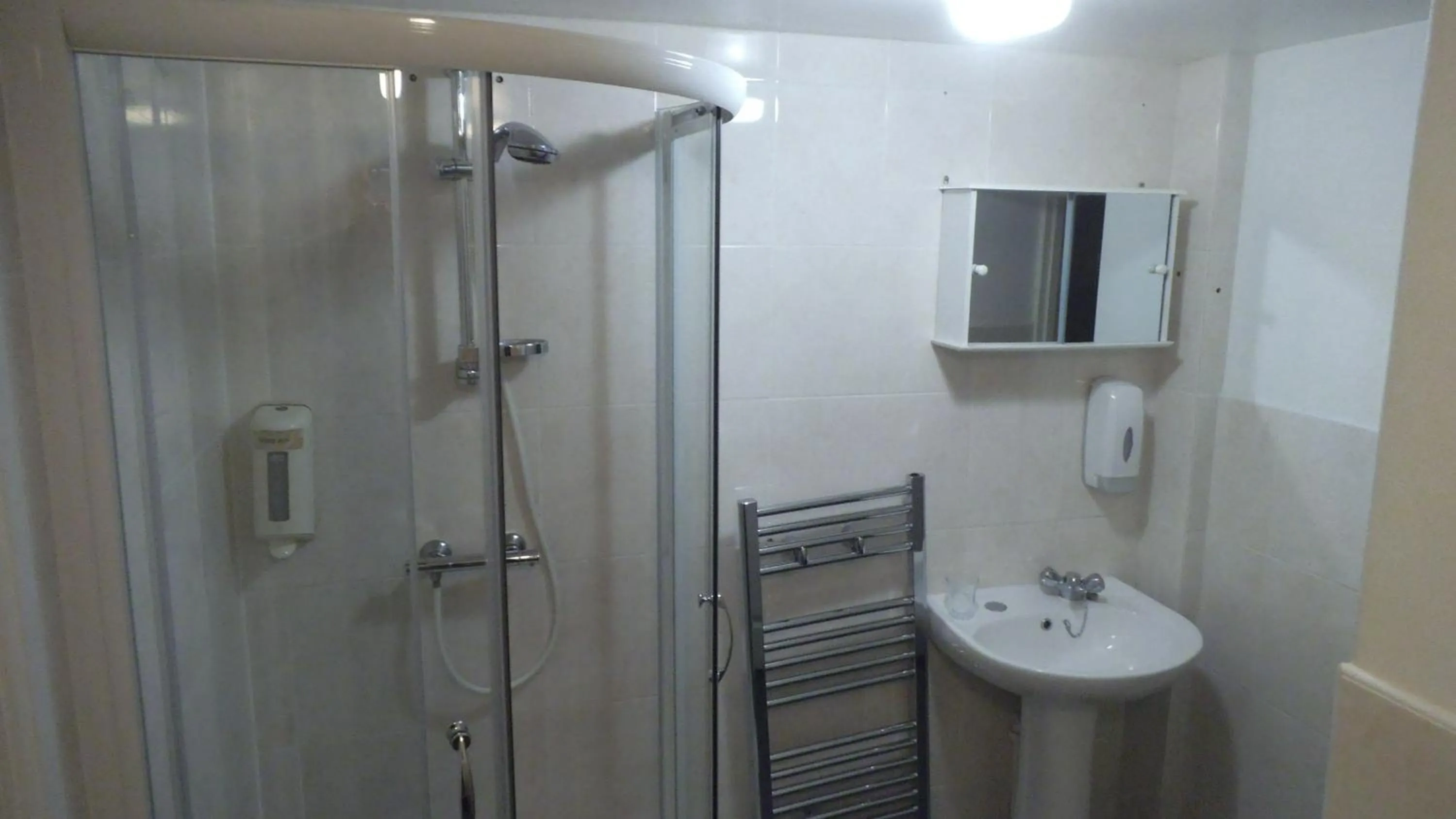 Bathroom in Arran House Hotel