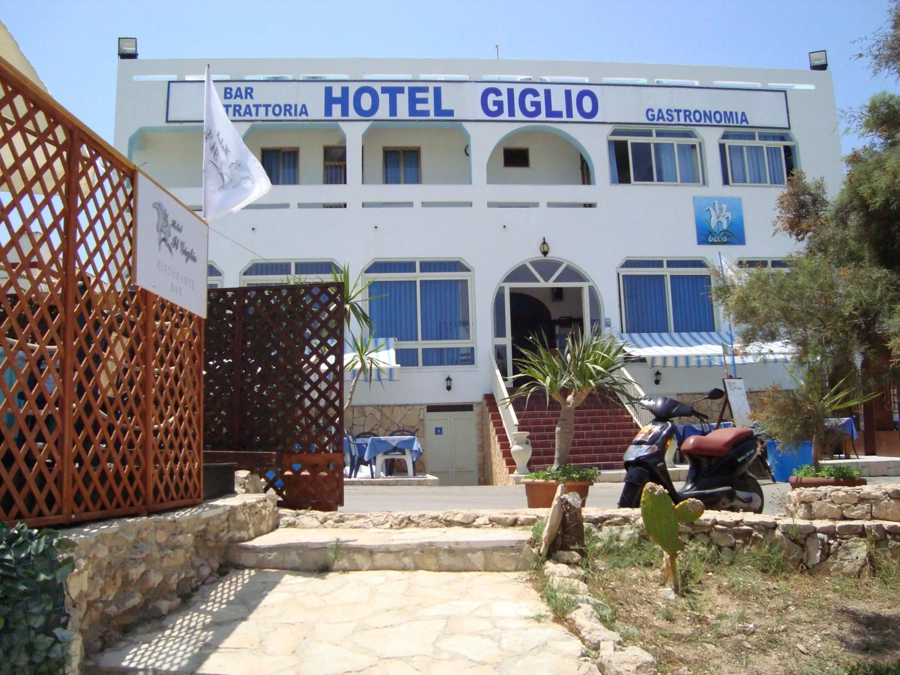 Facade/entrance in Hotel Giglio