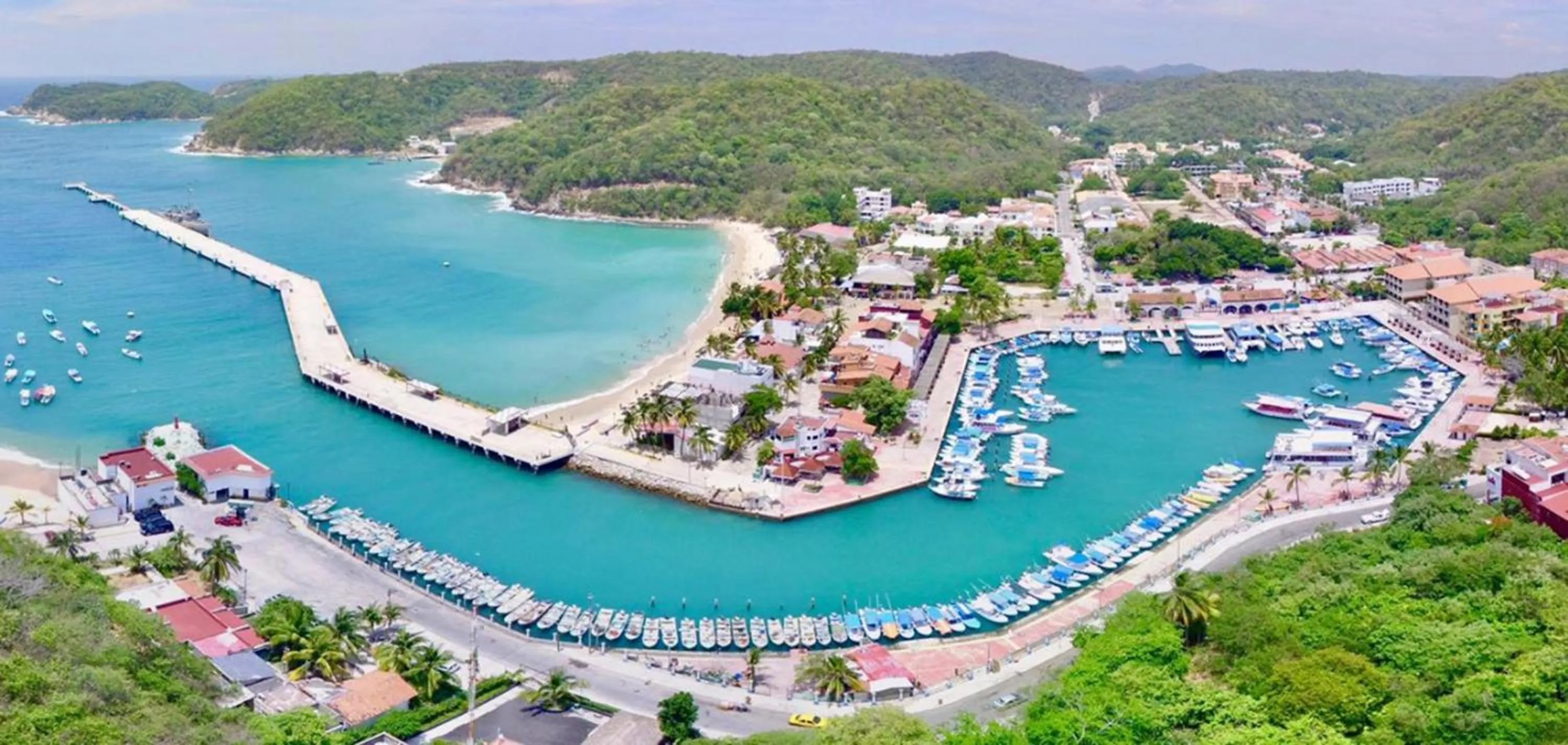 Spring in Hotel Huatulco Máxico