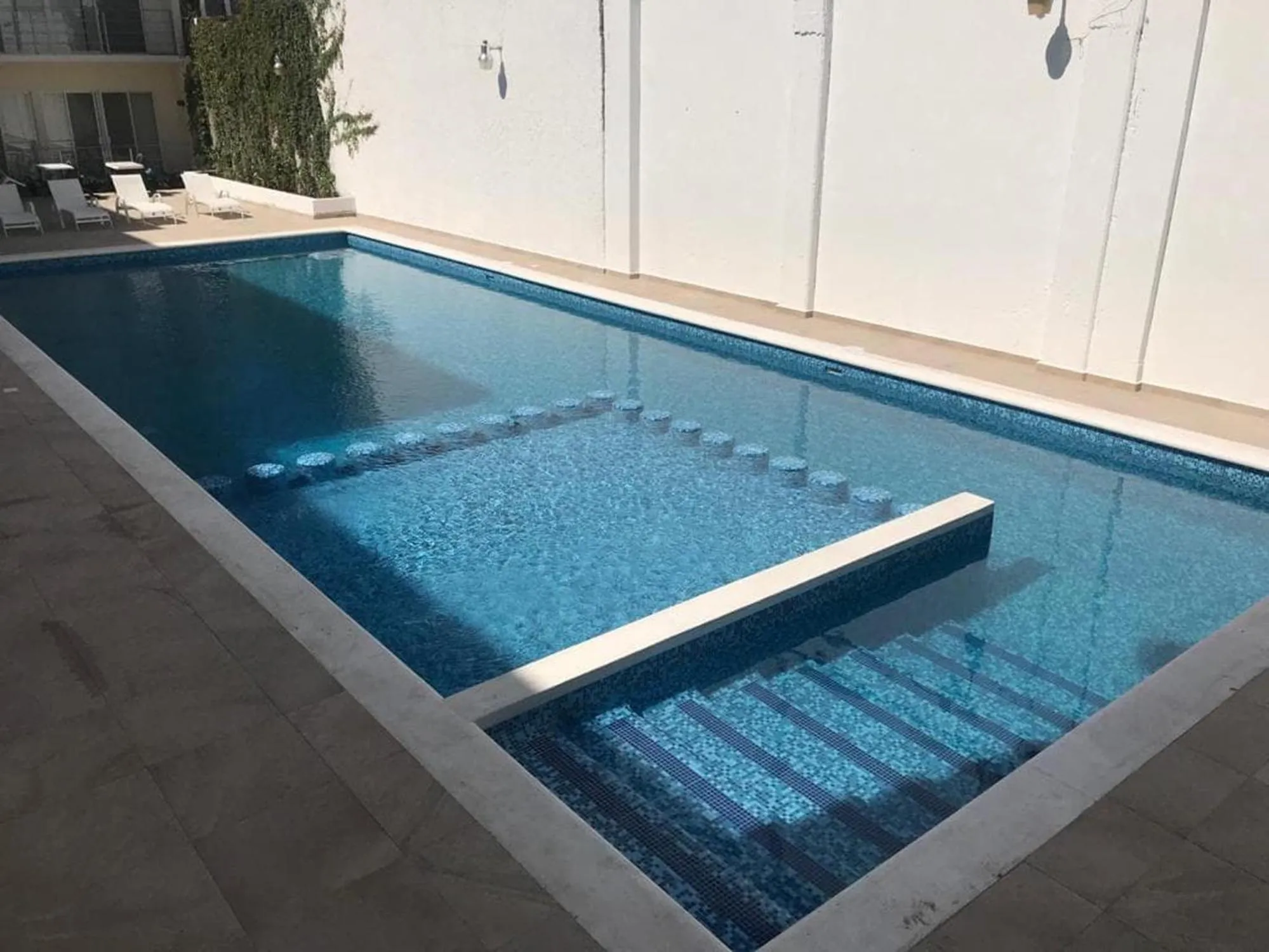 Pool view in Hotel Huatulco Máxico