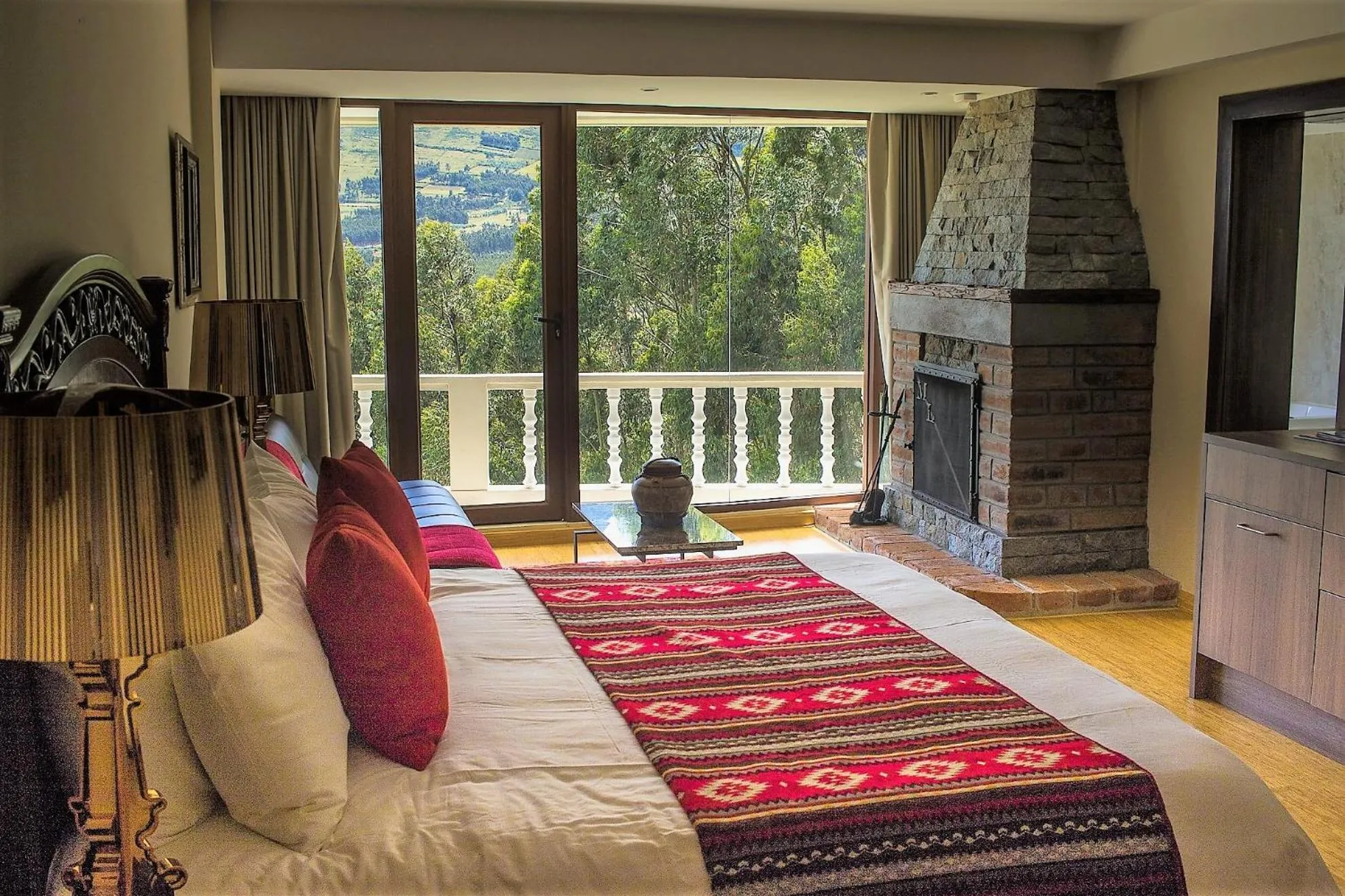 Photo of the whole room, Bed in Hotel Medina Del Lago