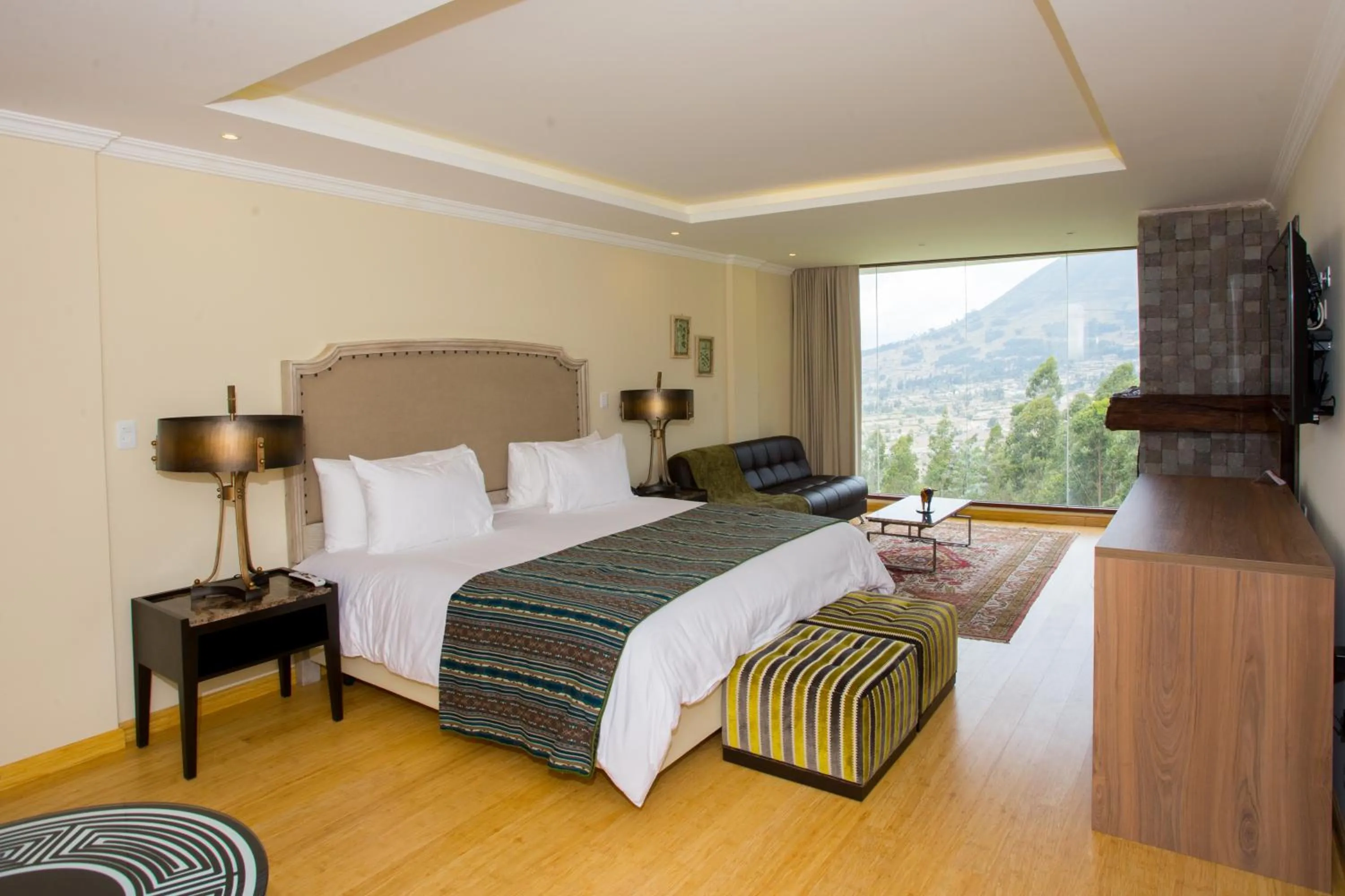 Photo of the whole room, Bed in Hotel Medina Del Lago