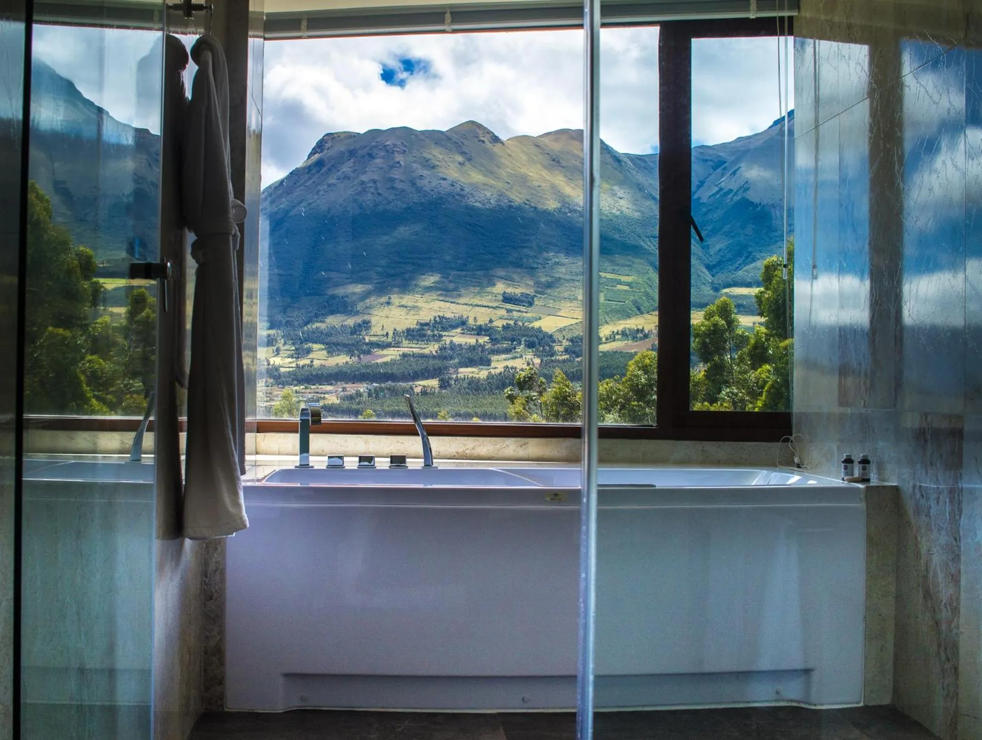 Bathroom in Hotel Medina Del Lago