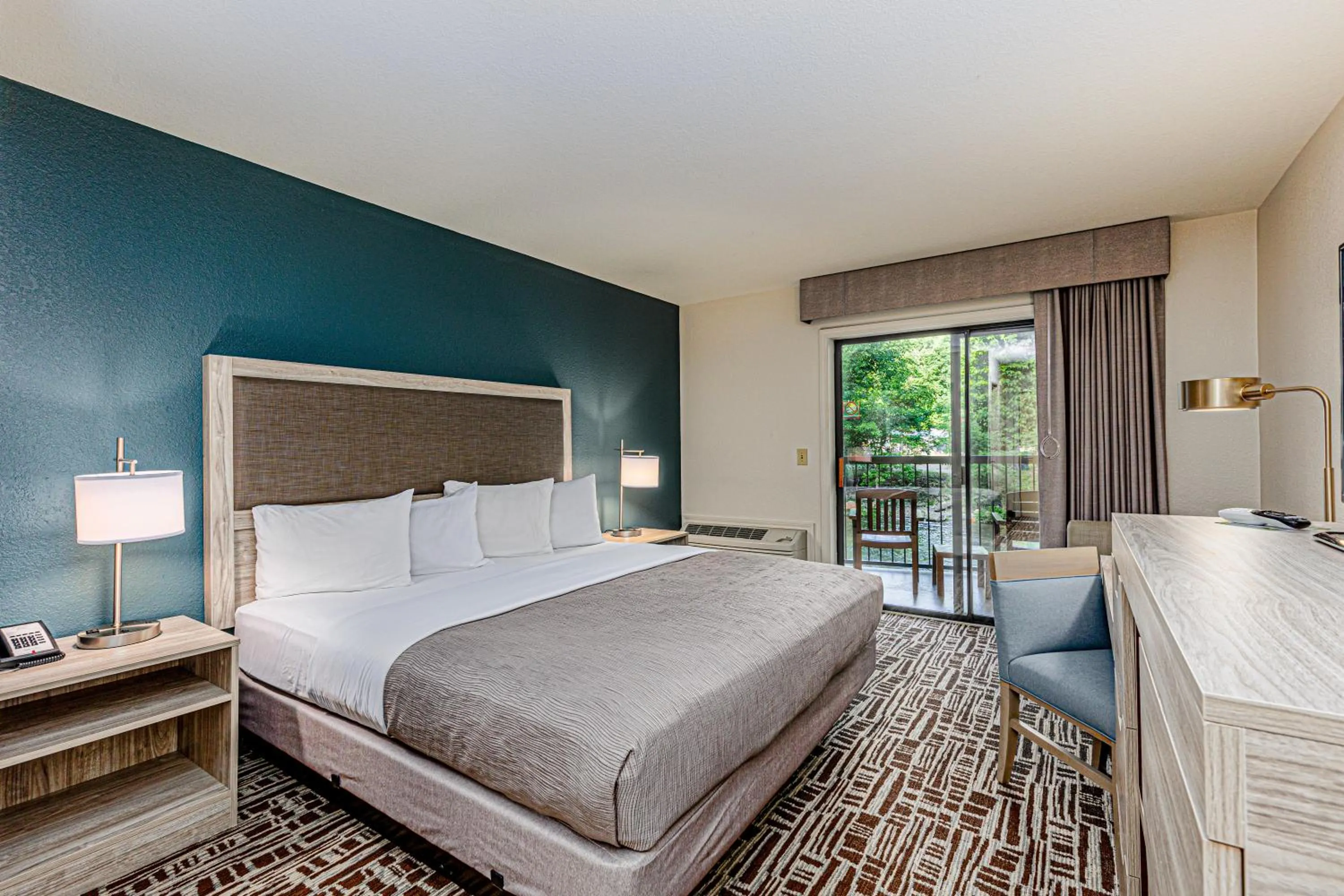 Bed in Rivers Edge Motel