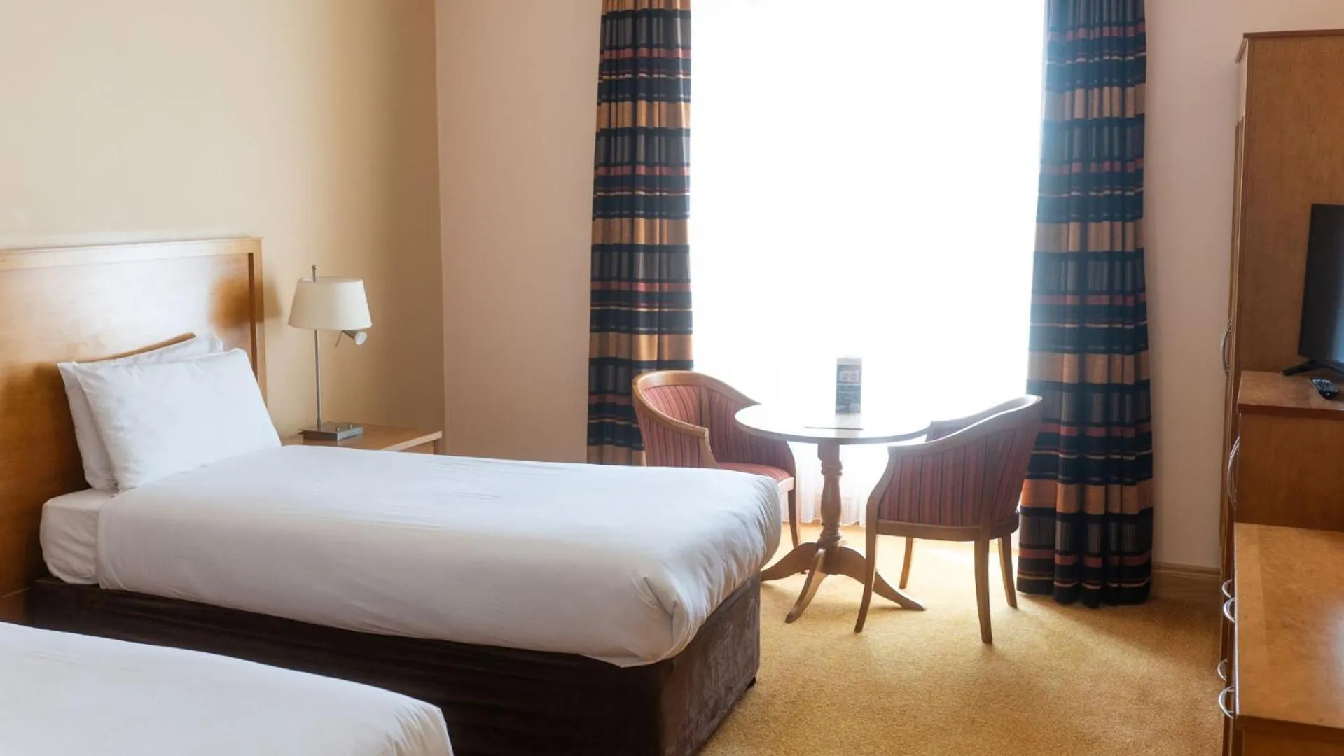 Bedroom, Bed in Lady Gregory Hotel, Leisure Club & Beauty Rooms