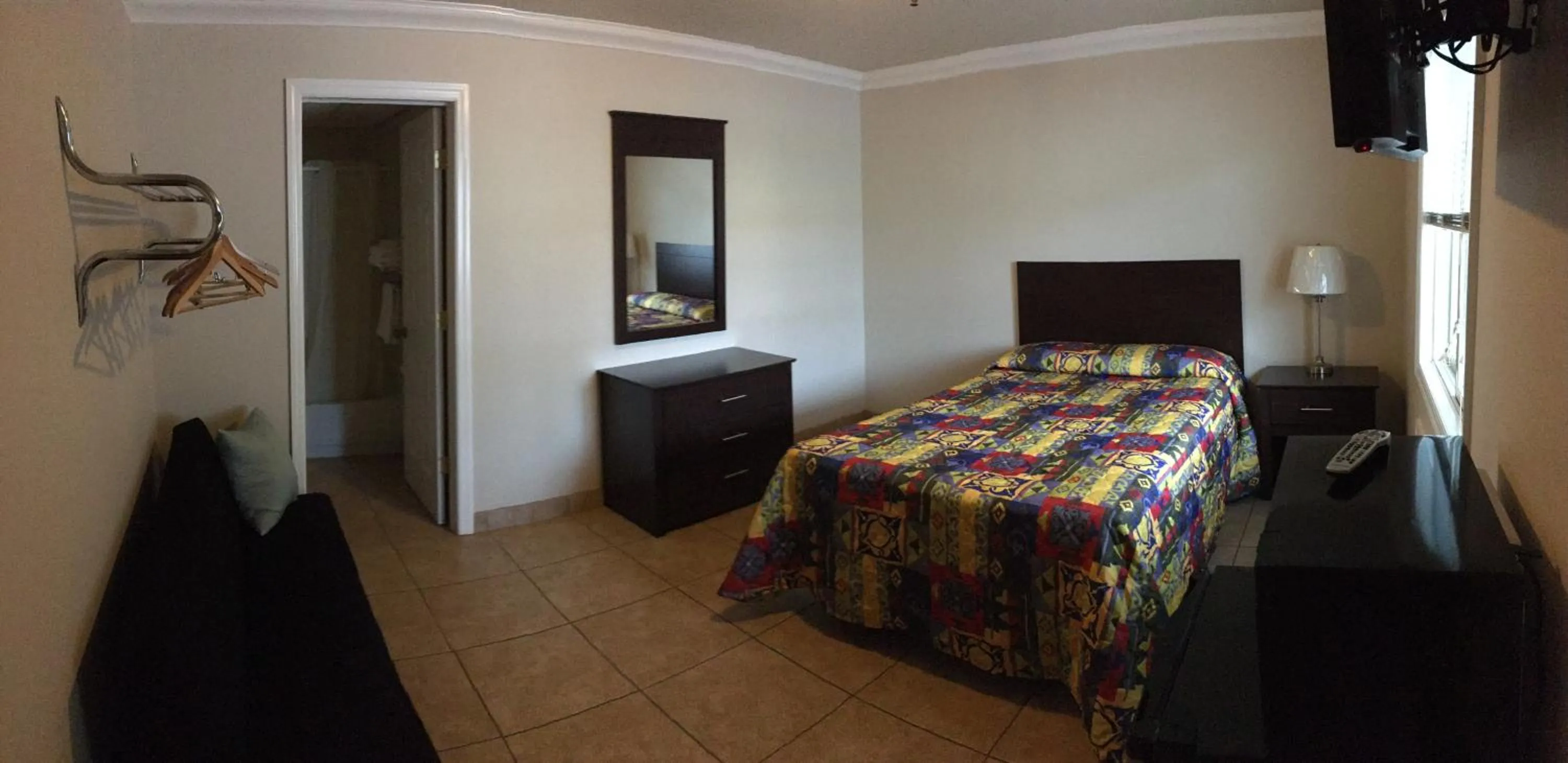 Bedroom in Sunset Motel