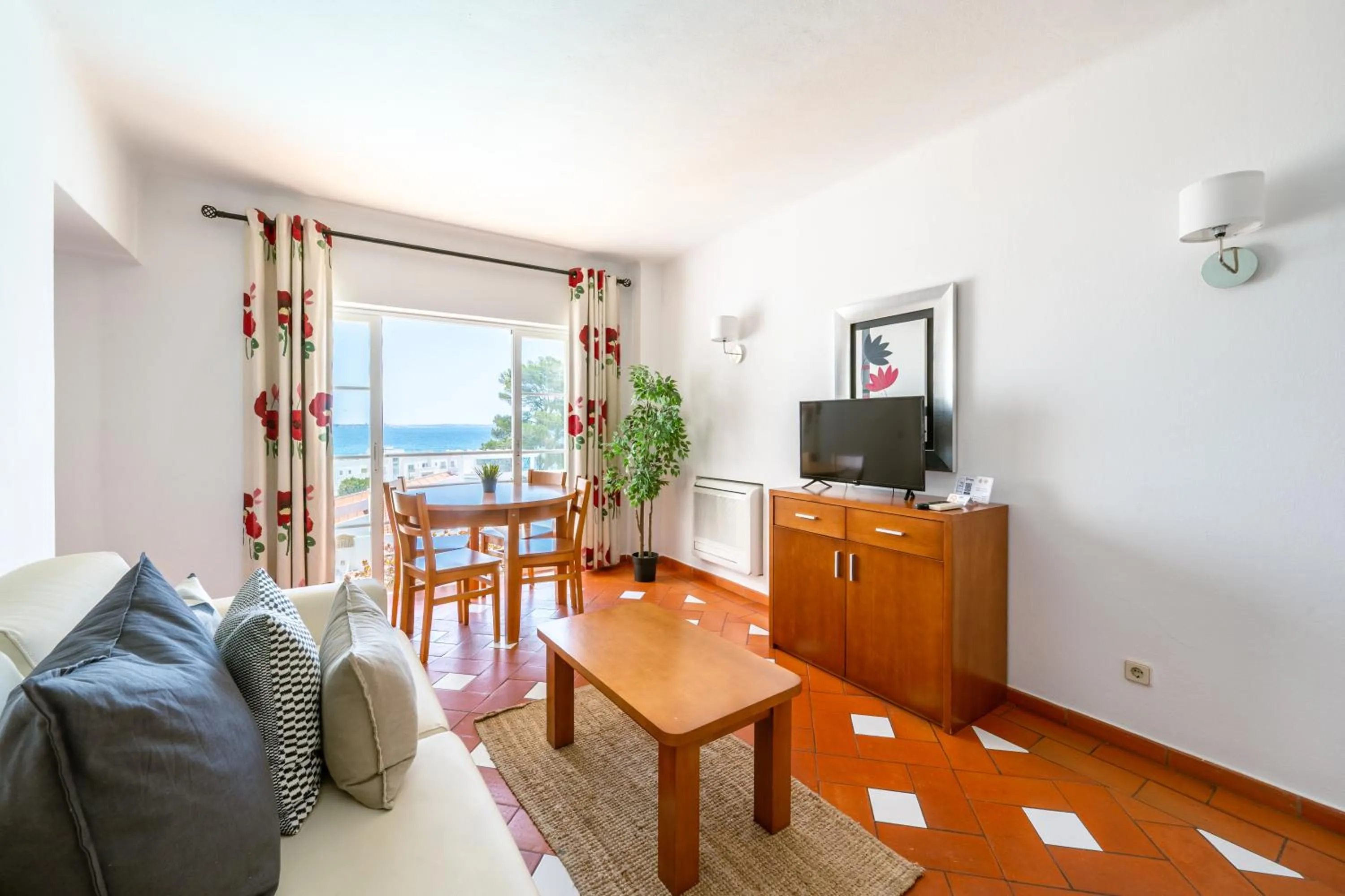 Living room in Baluarte da Vila Apartments