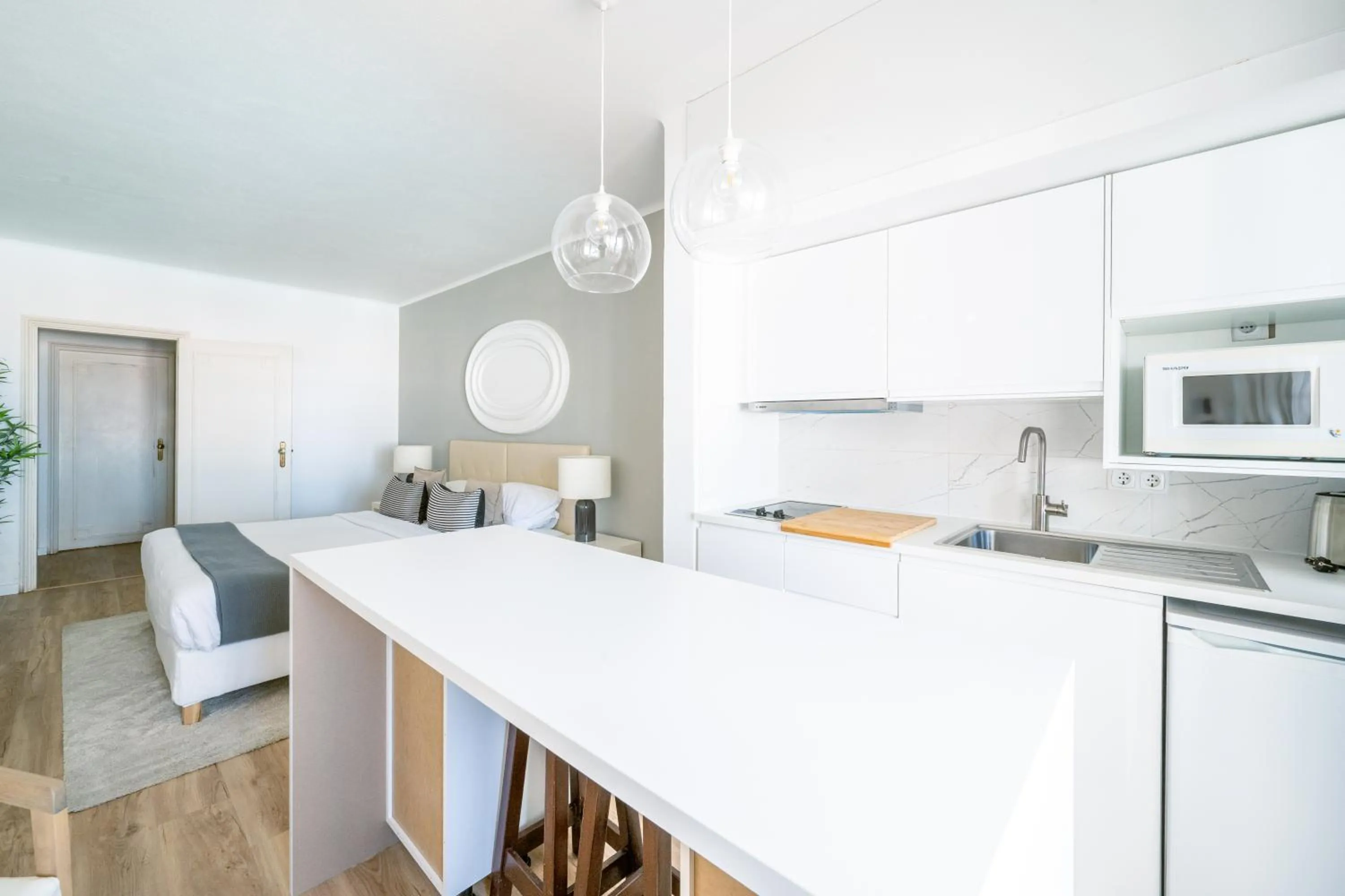 Kitchen or kitchenette in Baluarte da Vila Apartments