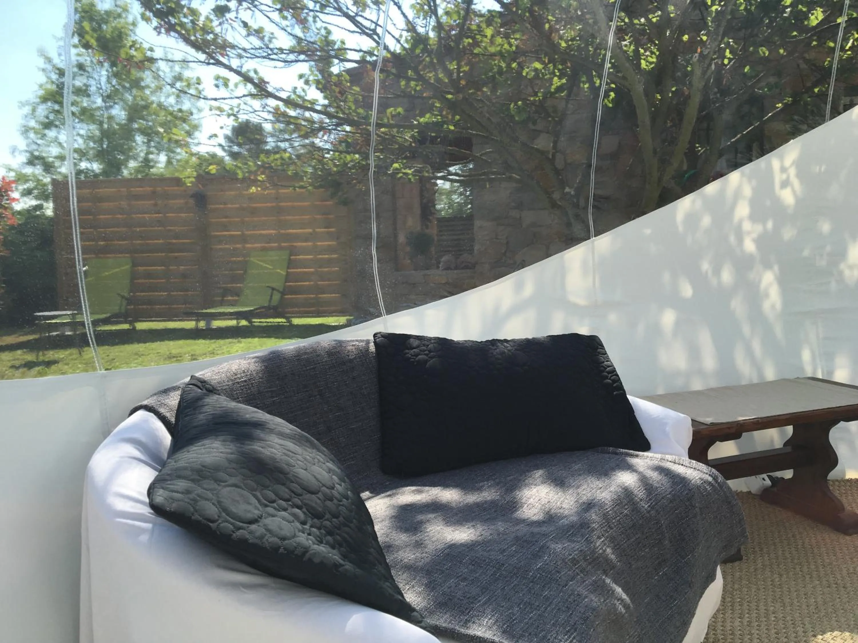 Decorative detail in Bulle d'amour