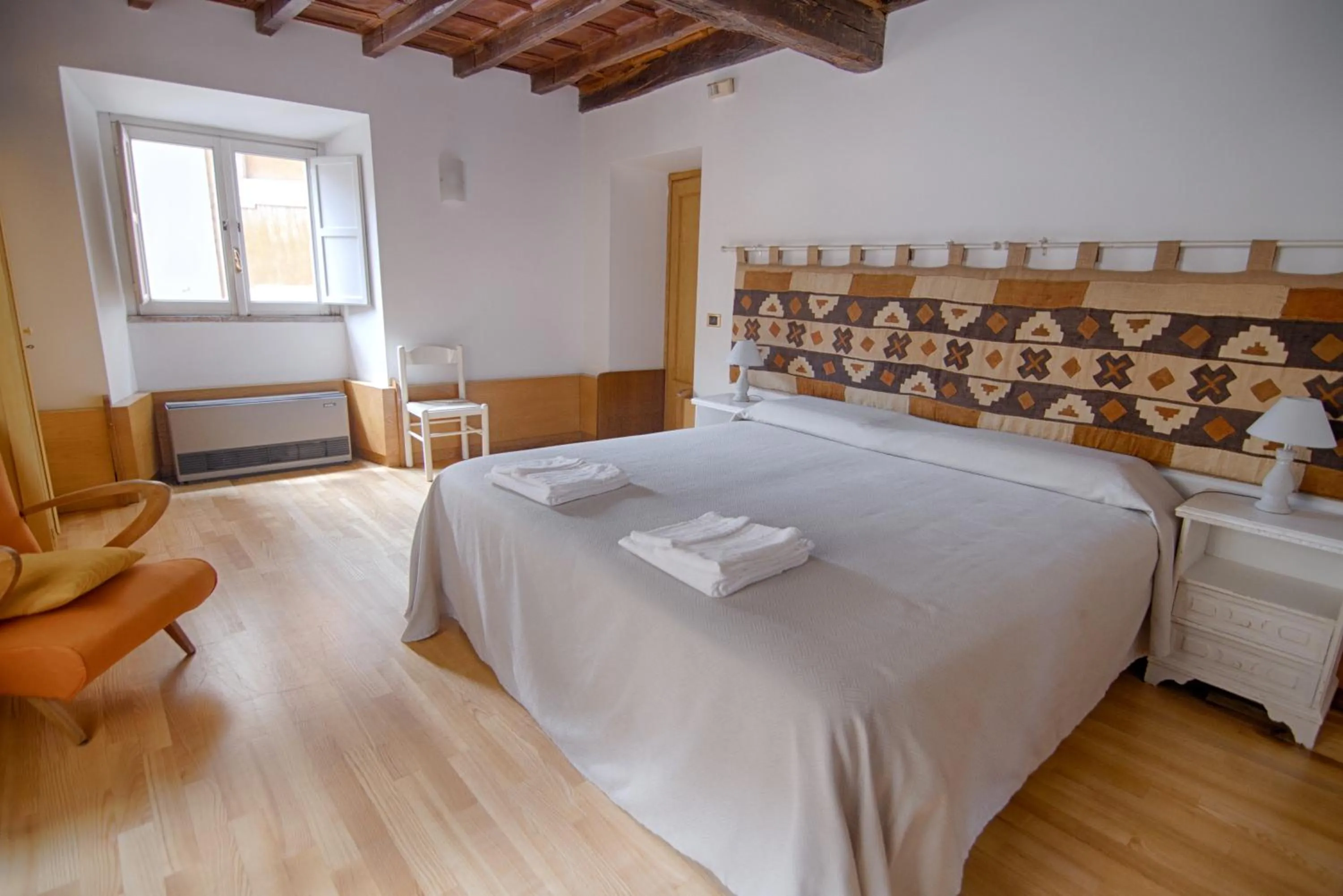 Bed in Rinidia Roma Centro