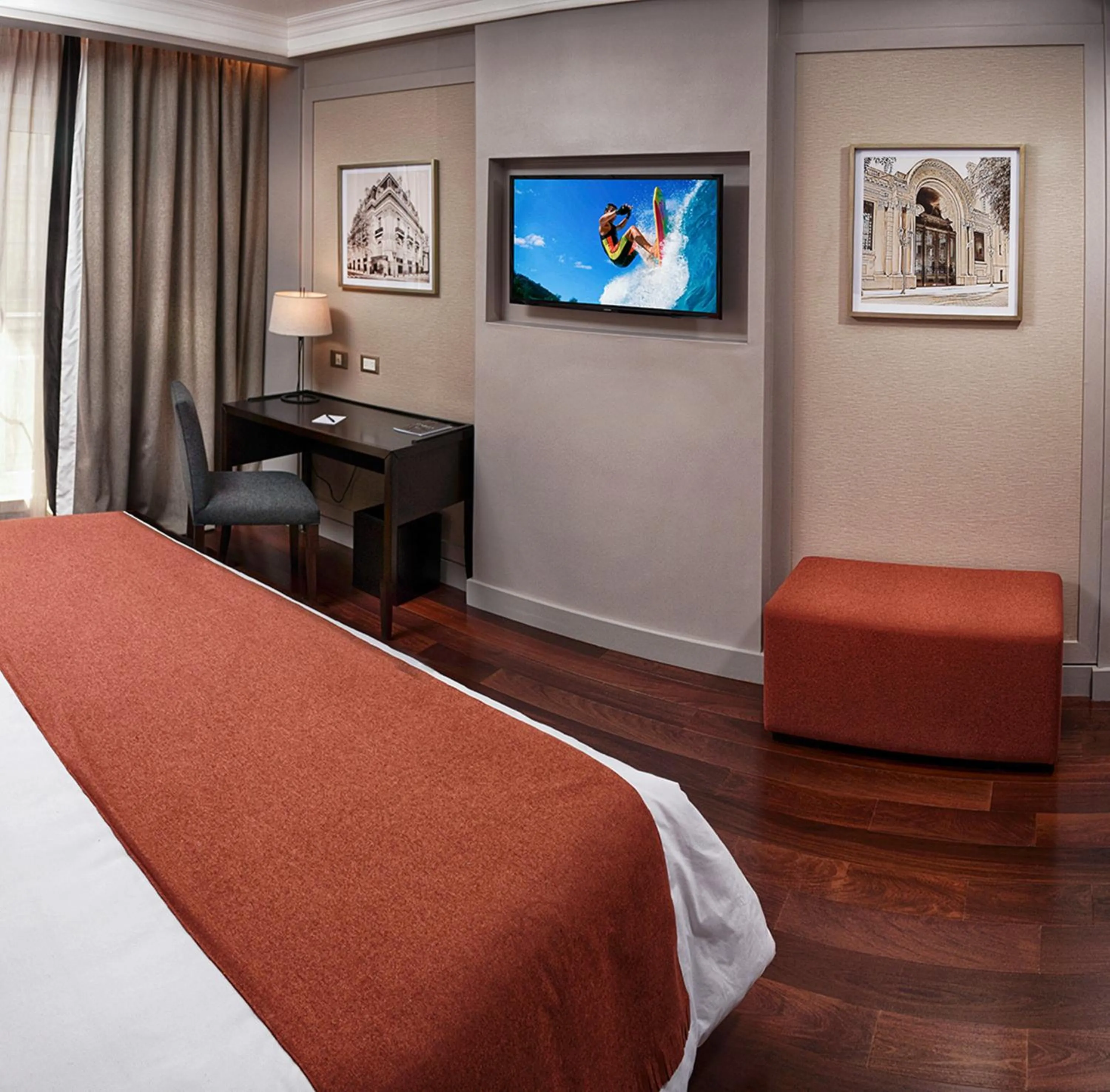 Decorative detail, Bed in Carles Hotel