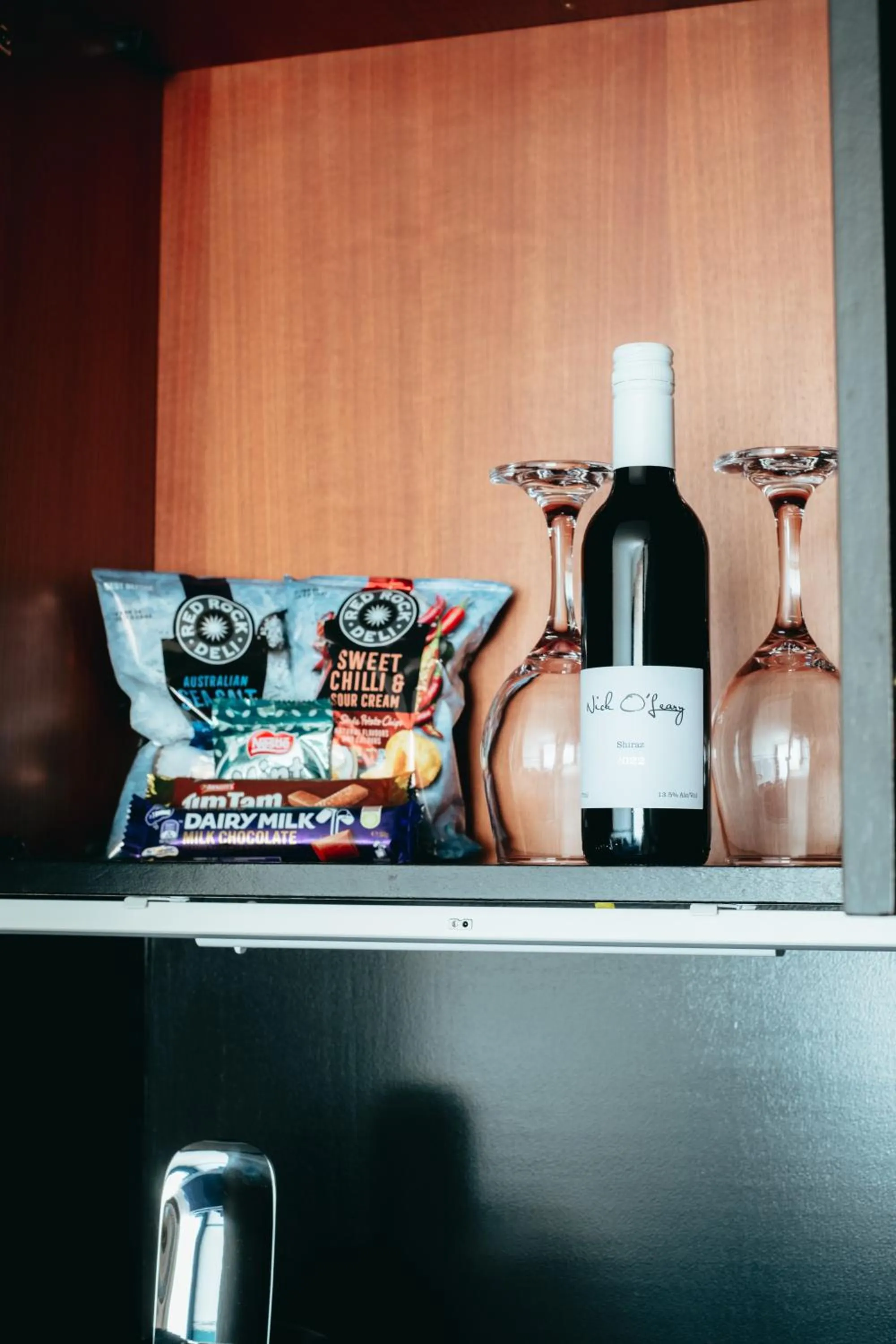 oven in Ramada by Wyndham Diplomat Canberra