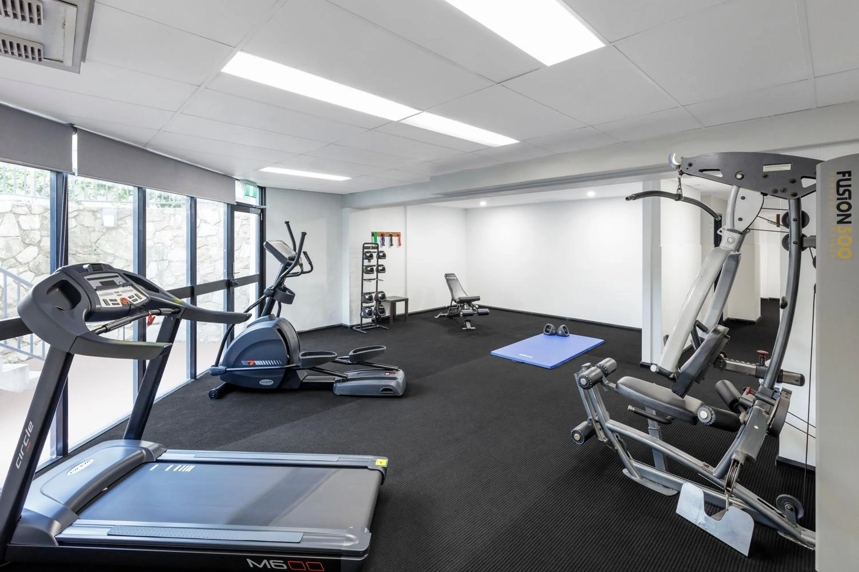 Fitness centre/facilities in Ramada by Wyndham Diplomat Canberra