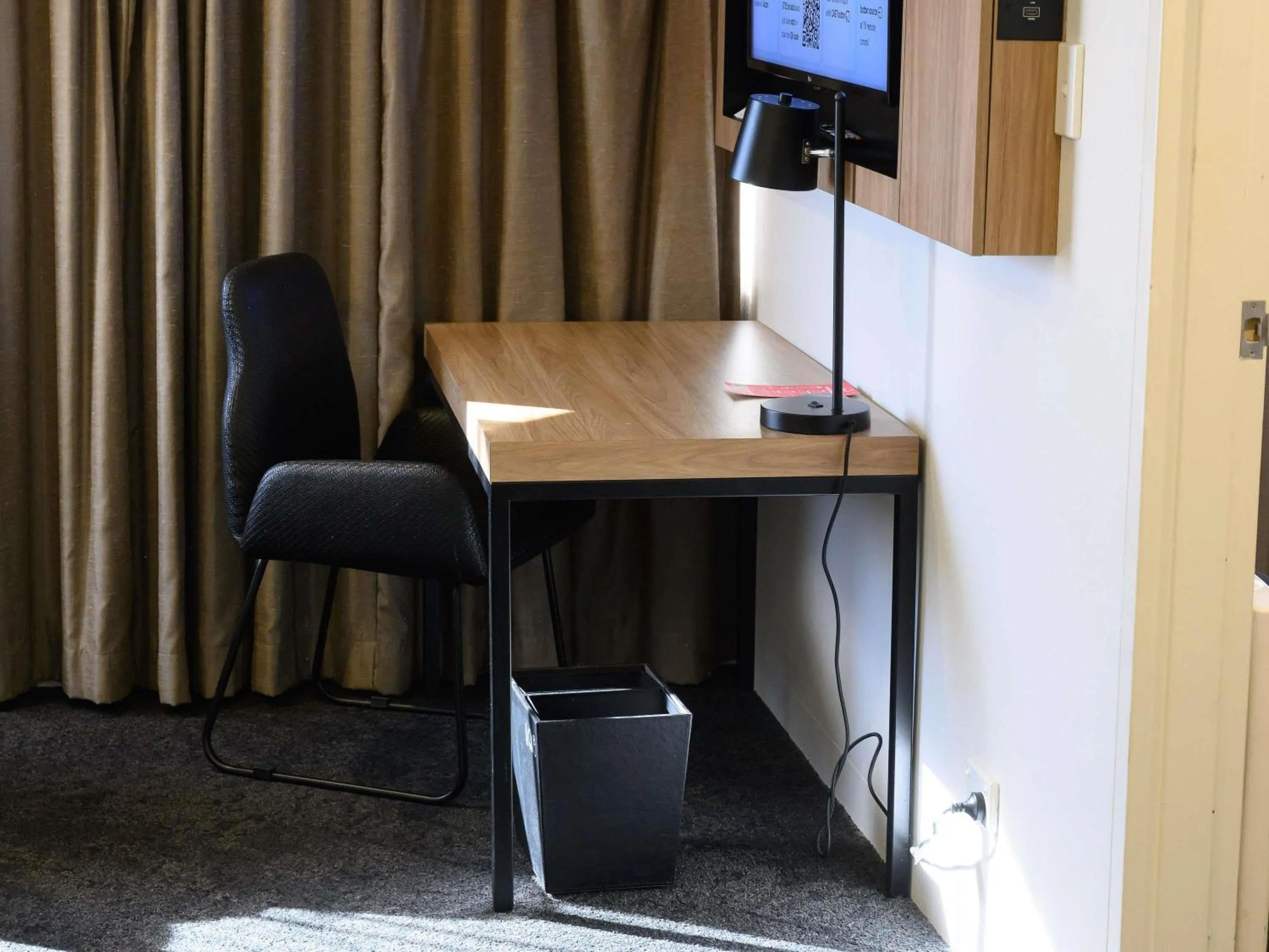 Bedroom in Mercure Penrith