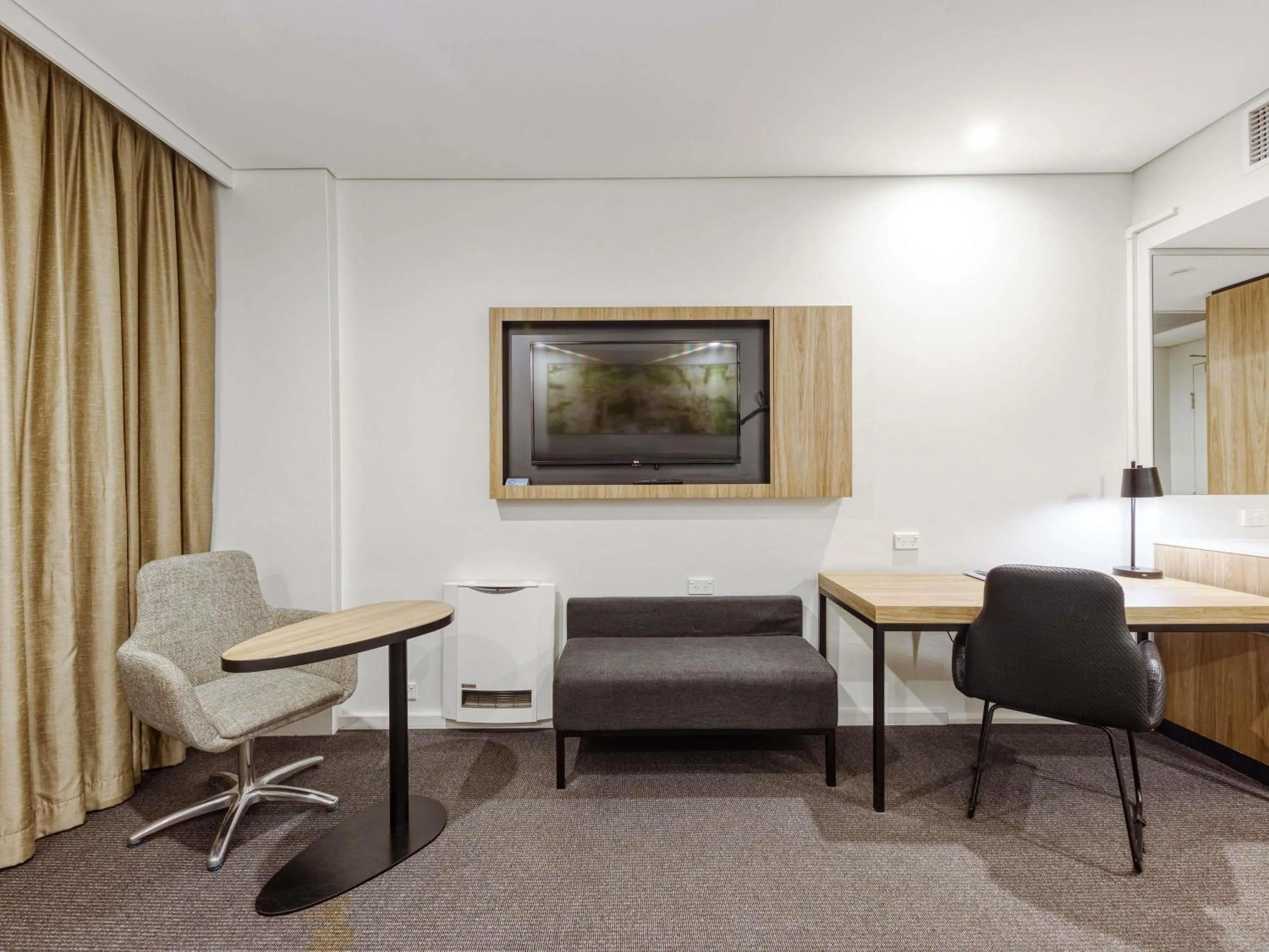 Bedroom in Mercure Penrith