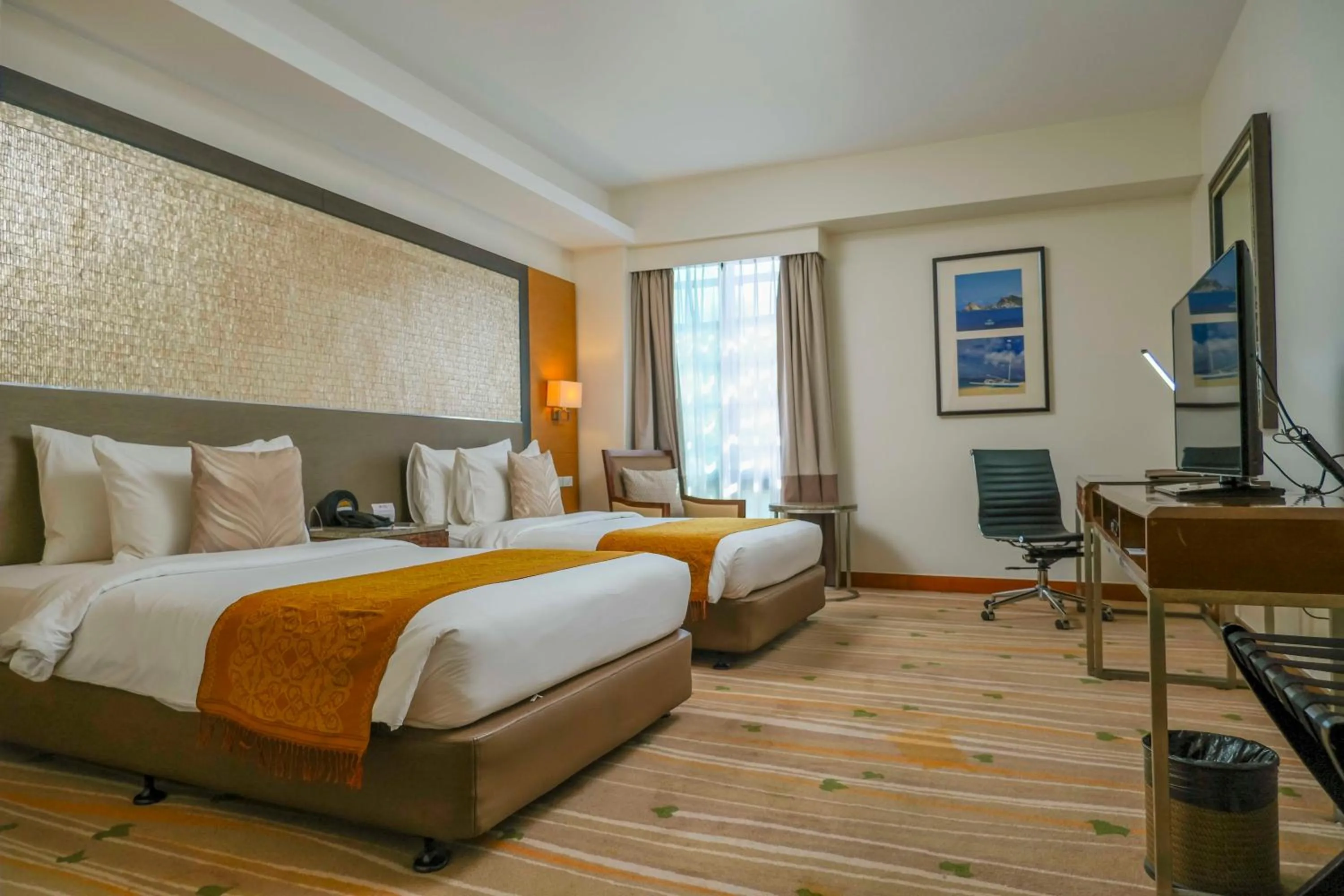 Bed in Best Western Plus The Ivywall Hotel - Palawan