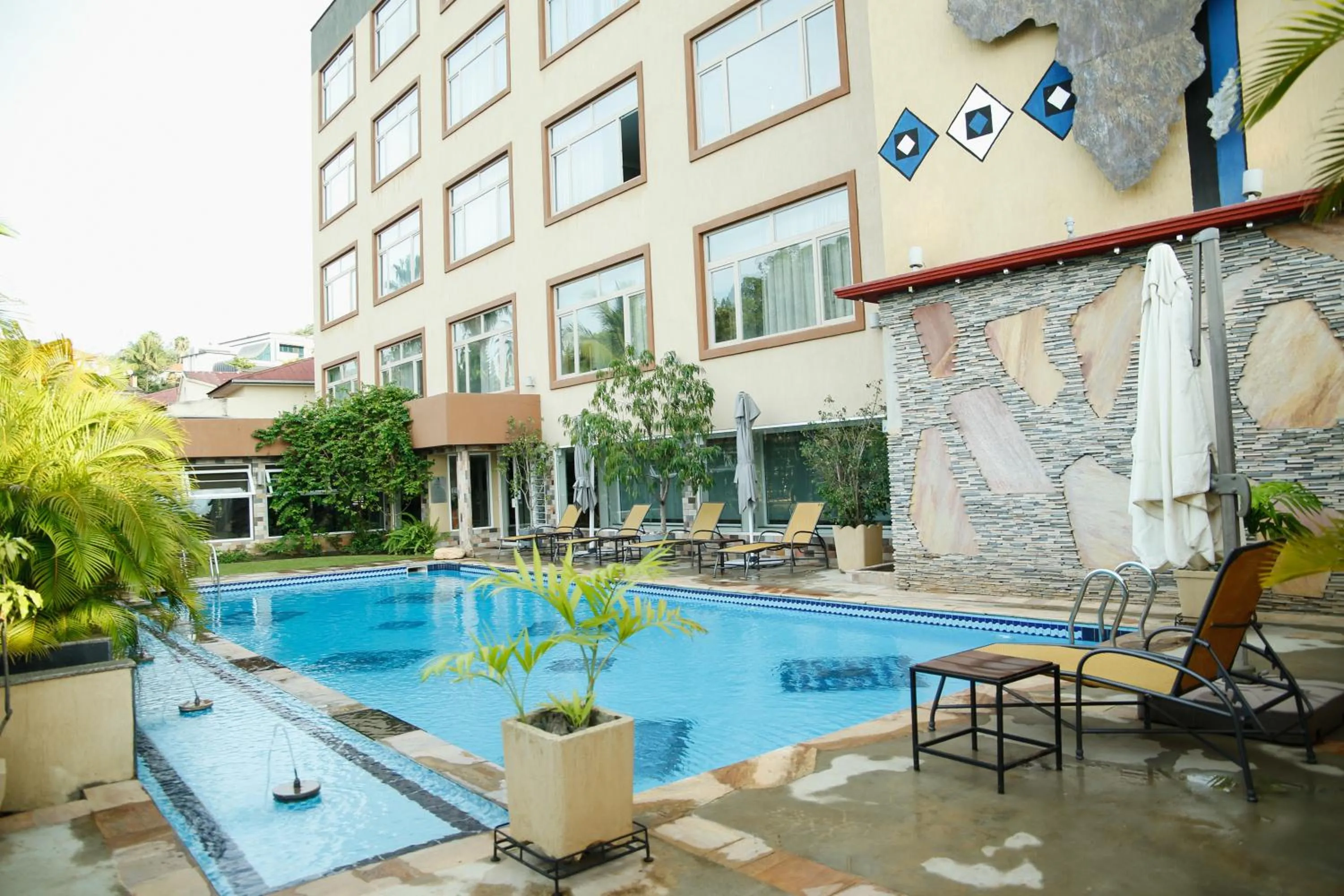 Swimming pool in Kiriri Garden Hotel