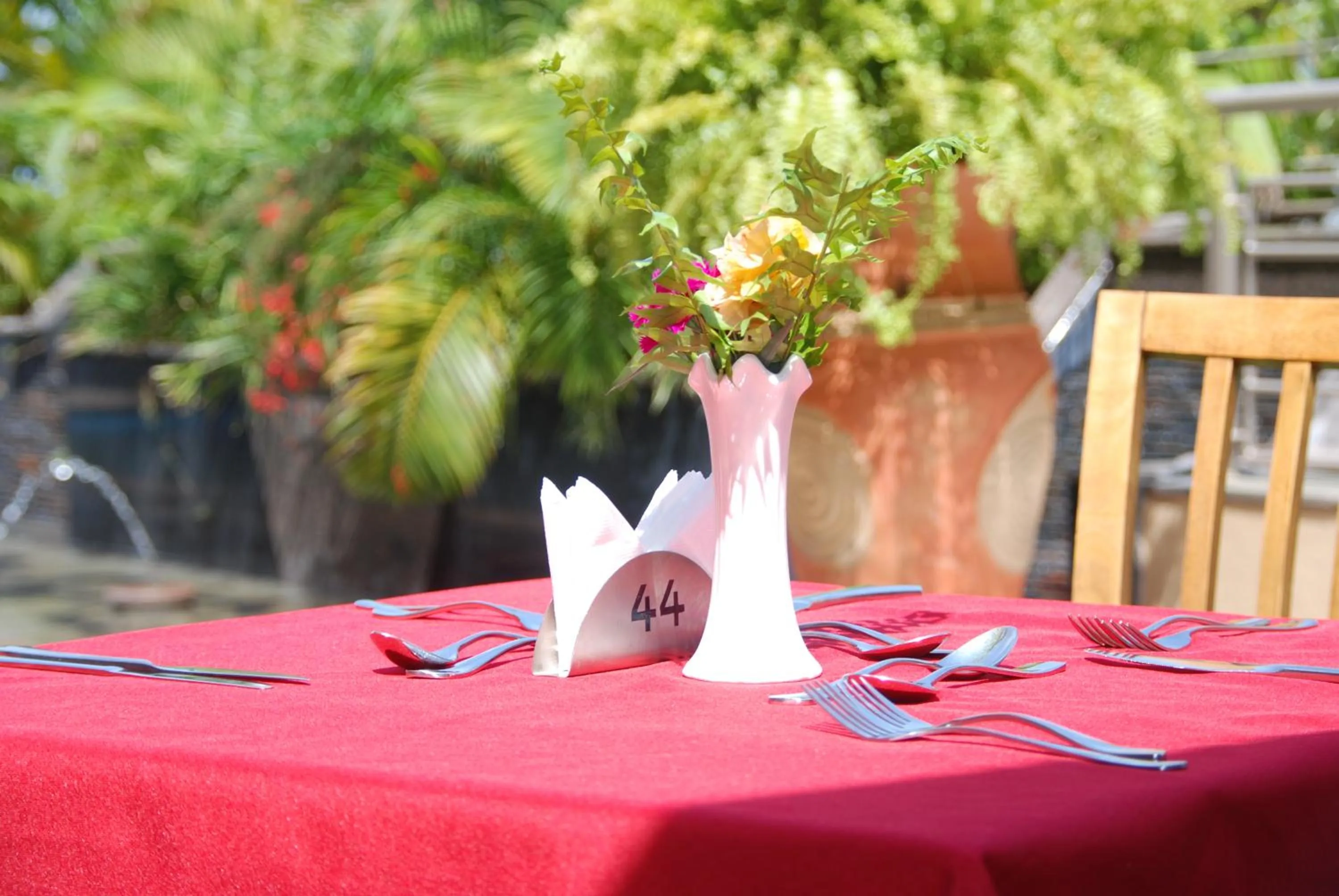 Restaurant/places to eat in Kiriri Garden Hotel