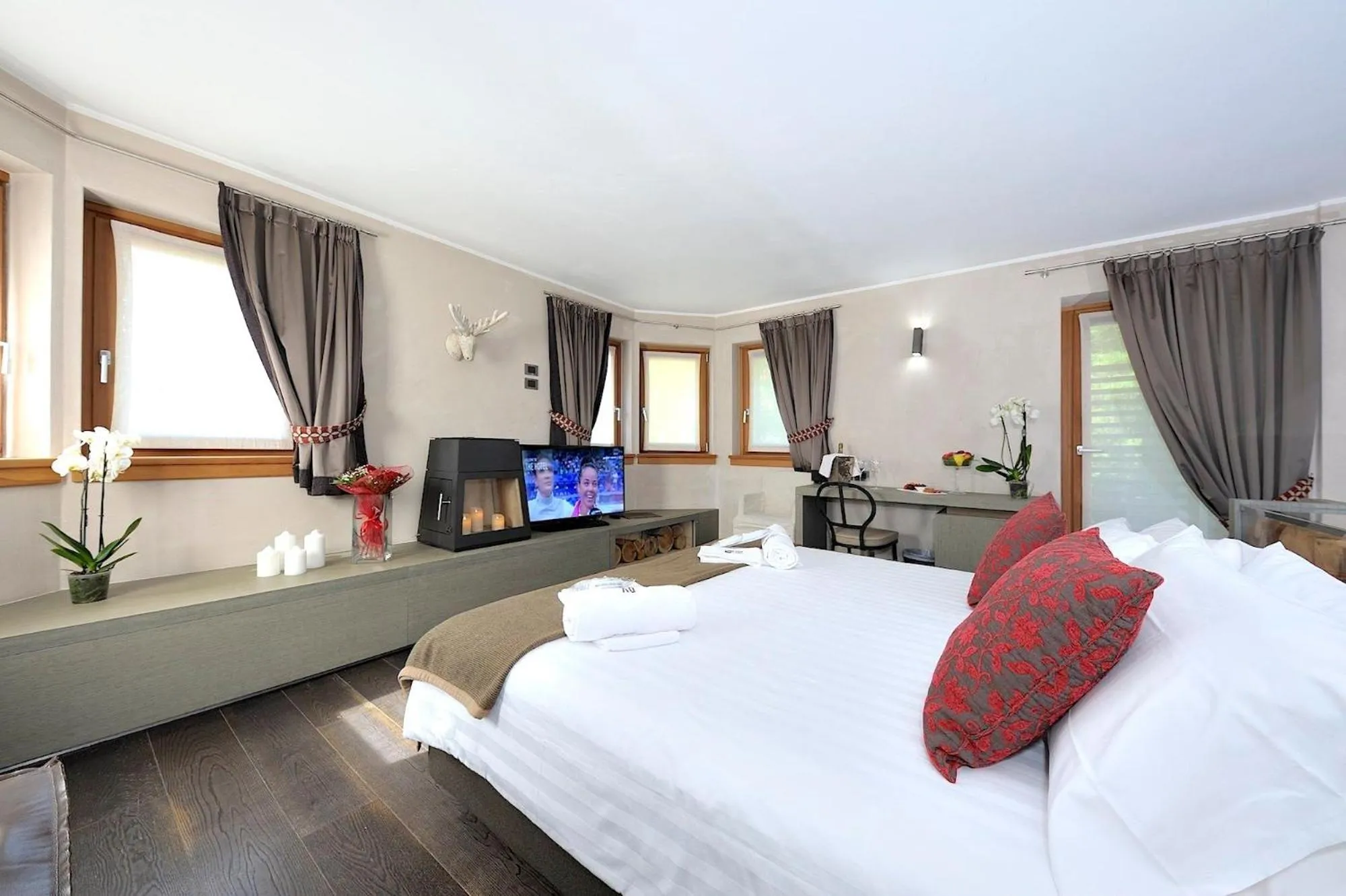 Bedroom, Bed in DV Chalet Boutique Hotel & Spa