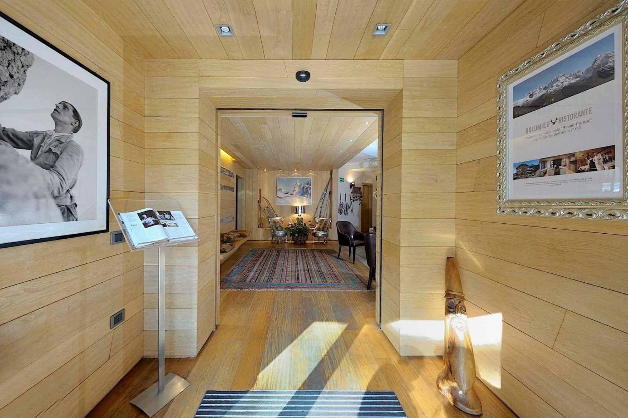 Lobby or reception in DV Chalet Boutique Hotel & Spa