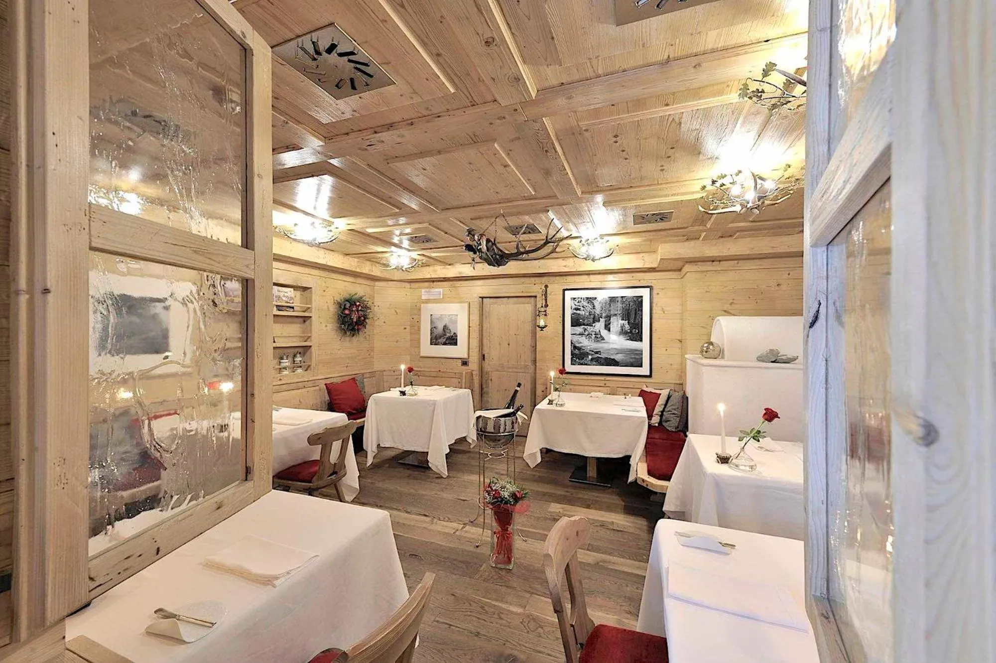 Restaurant/places to eat in DV Chalet Boutique Hotel & Spa