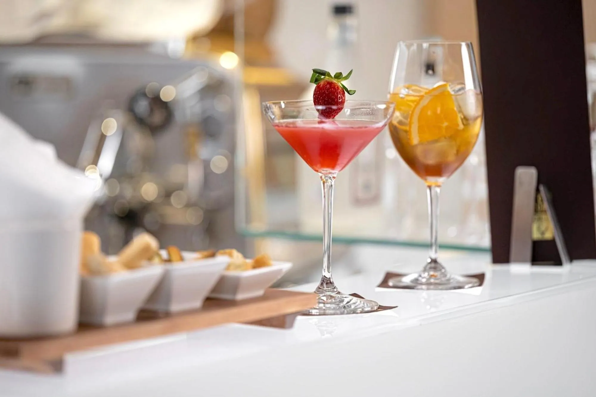 Lounge or bar in DV Chalet Boutique Hotel & Spa