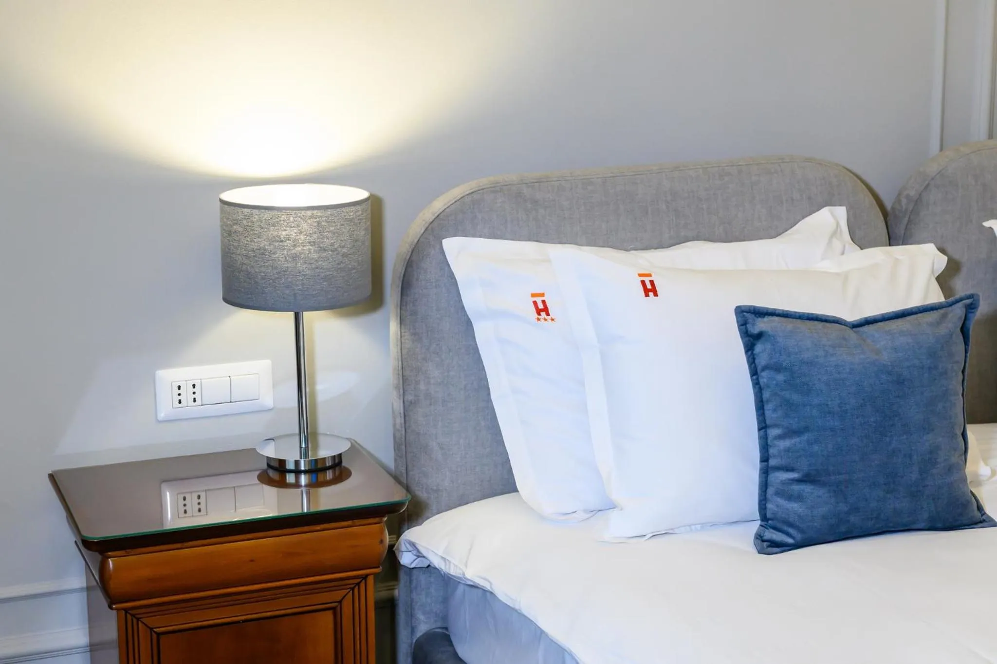 Bed in Hotel Transilvania